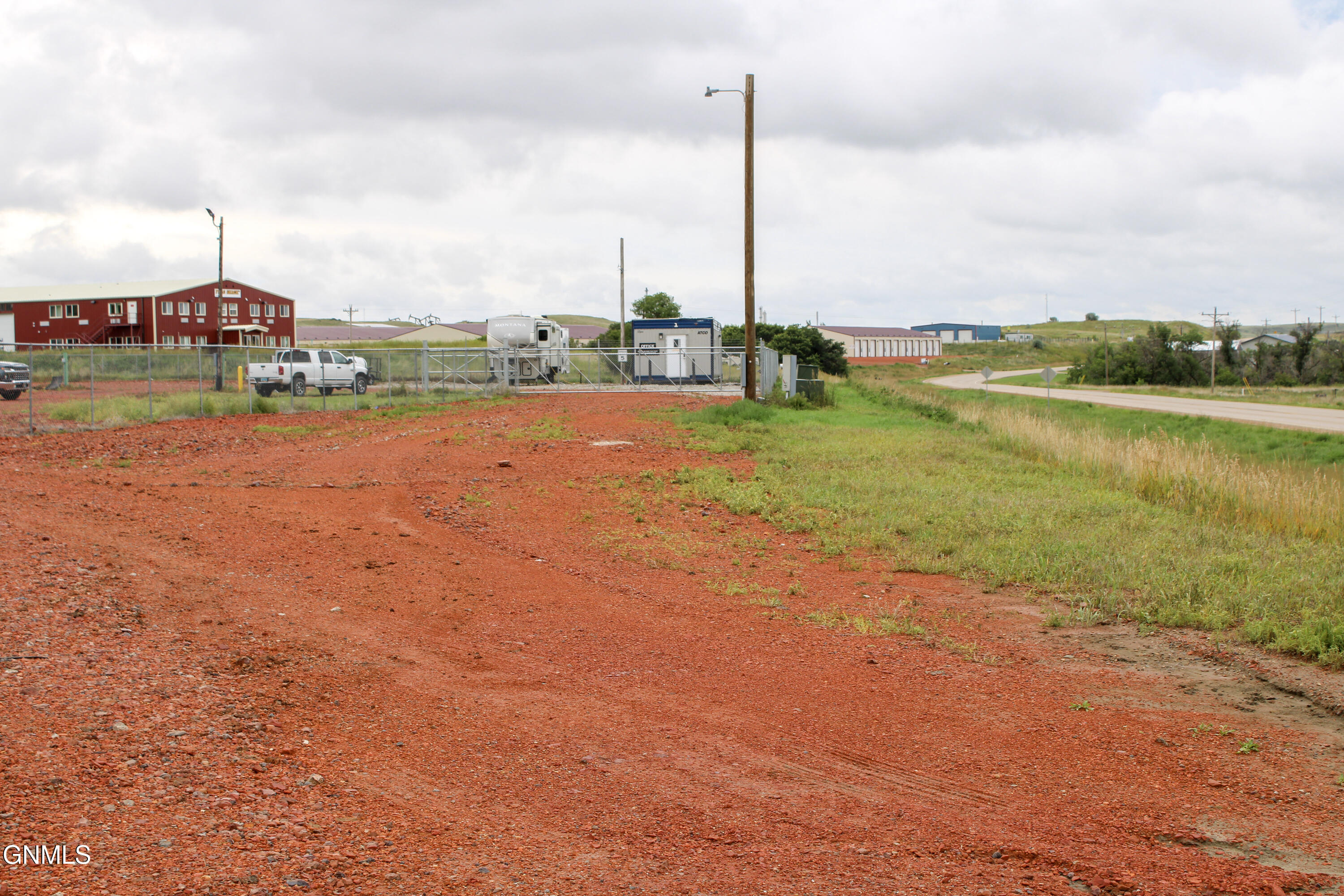 main property photo 9