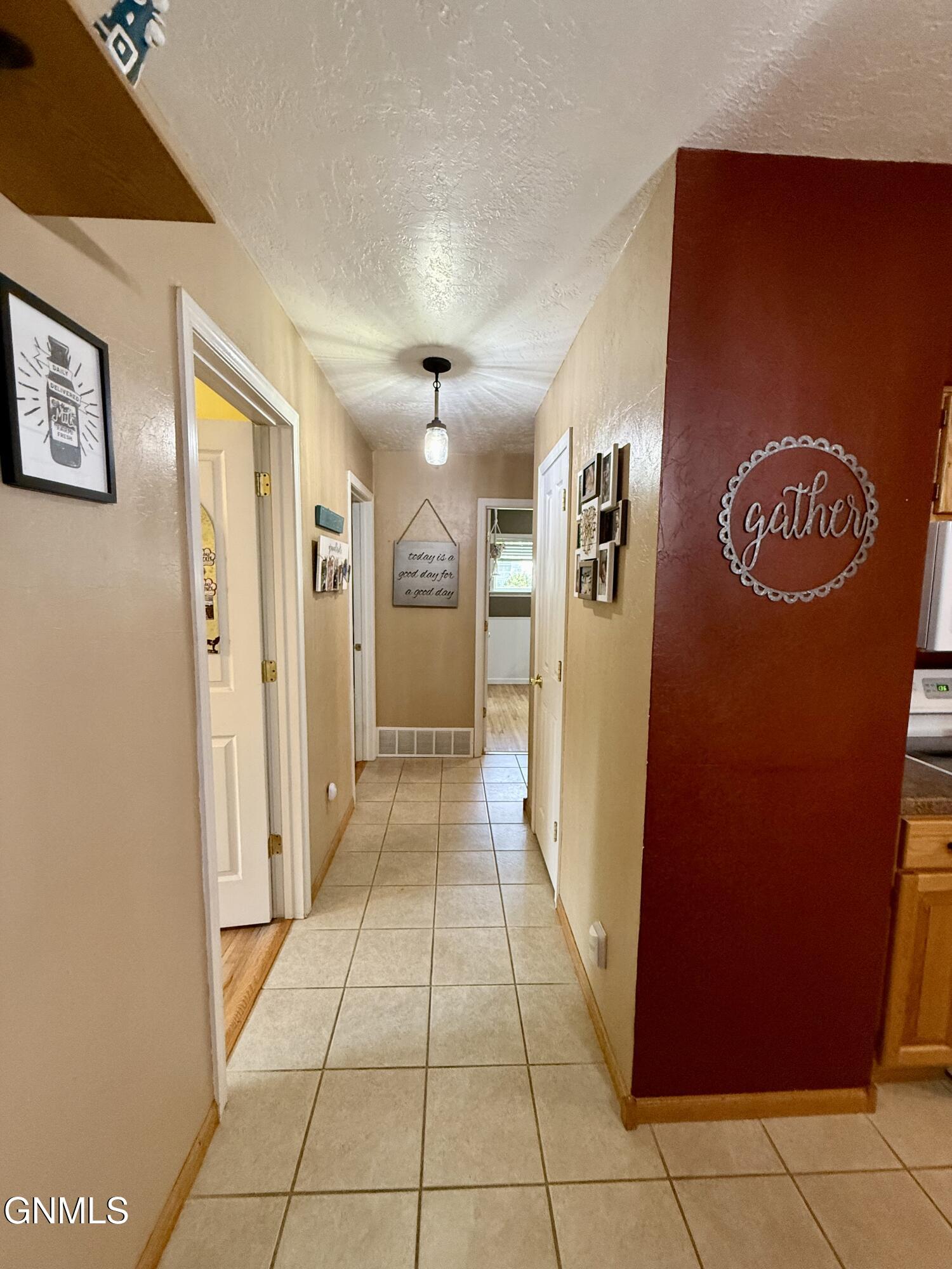 property viewer photo 23