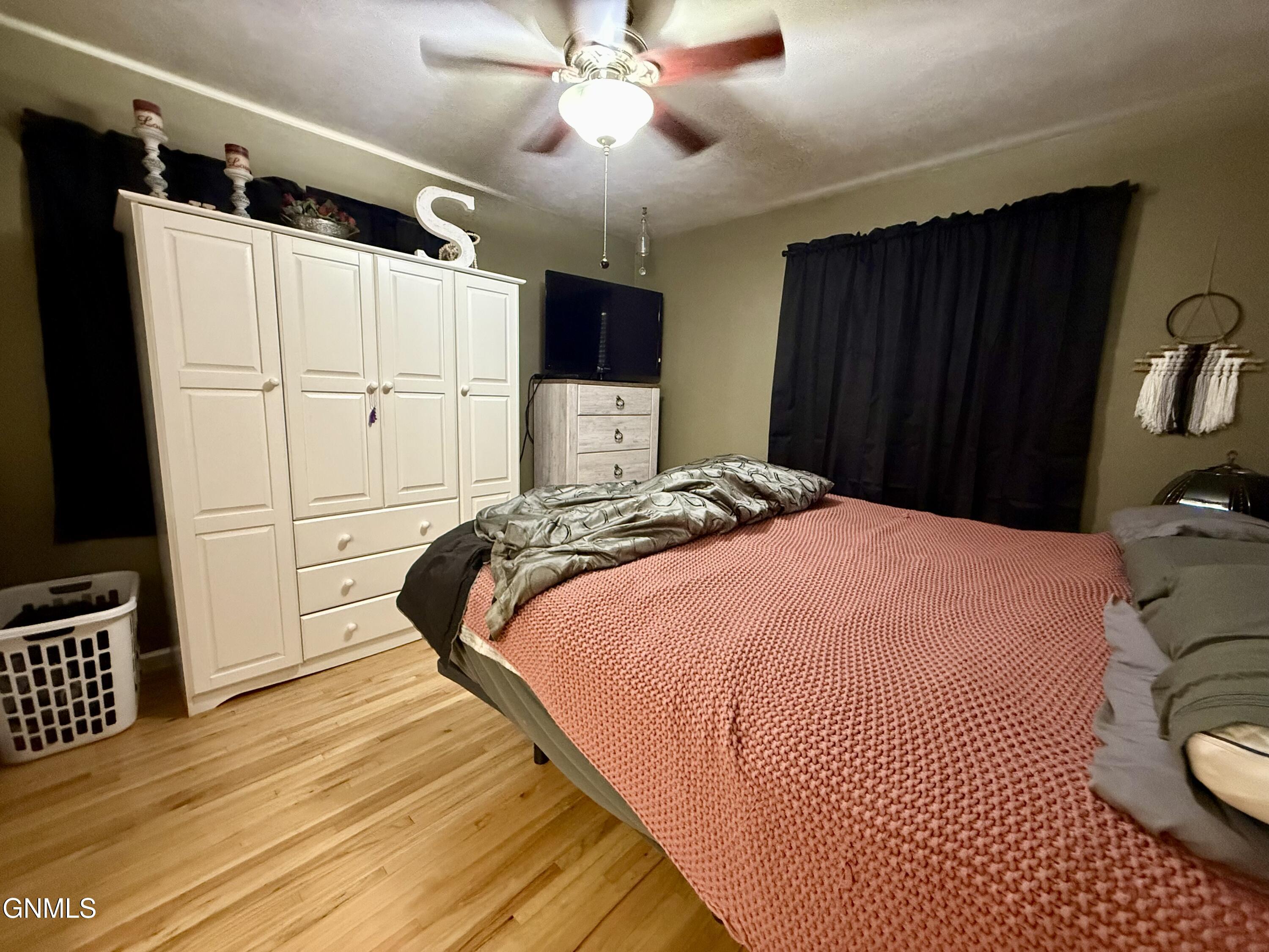 property viewer photo 27