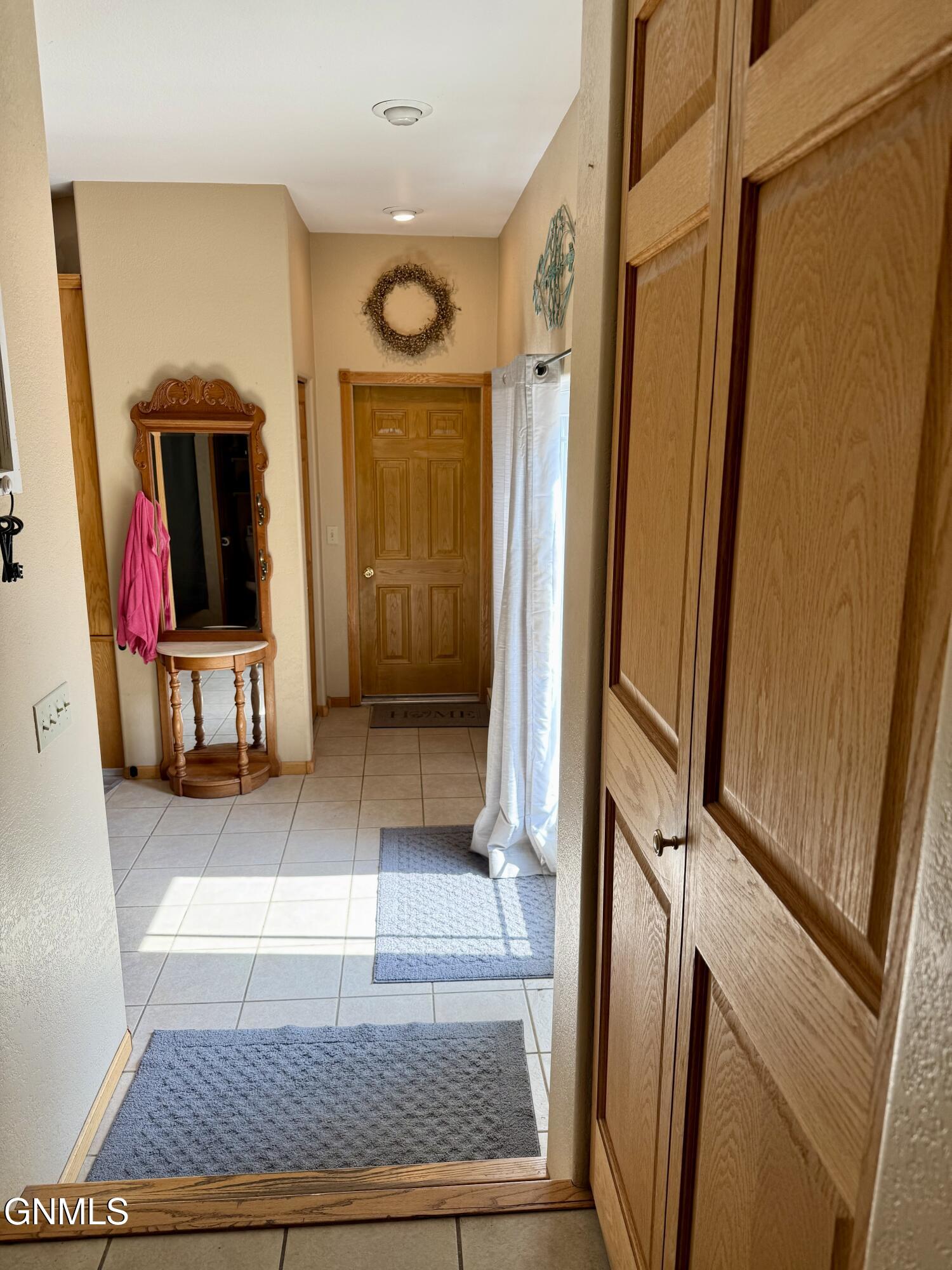 property viewer photo 3