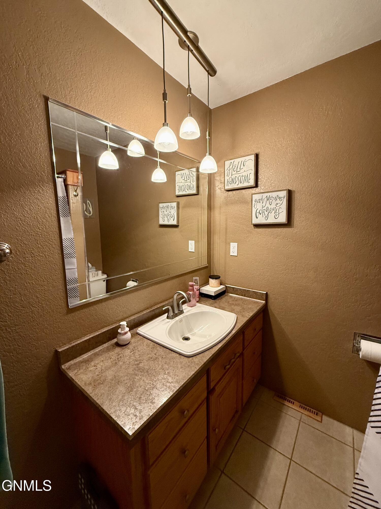 property viewer photo 30