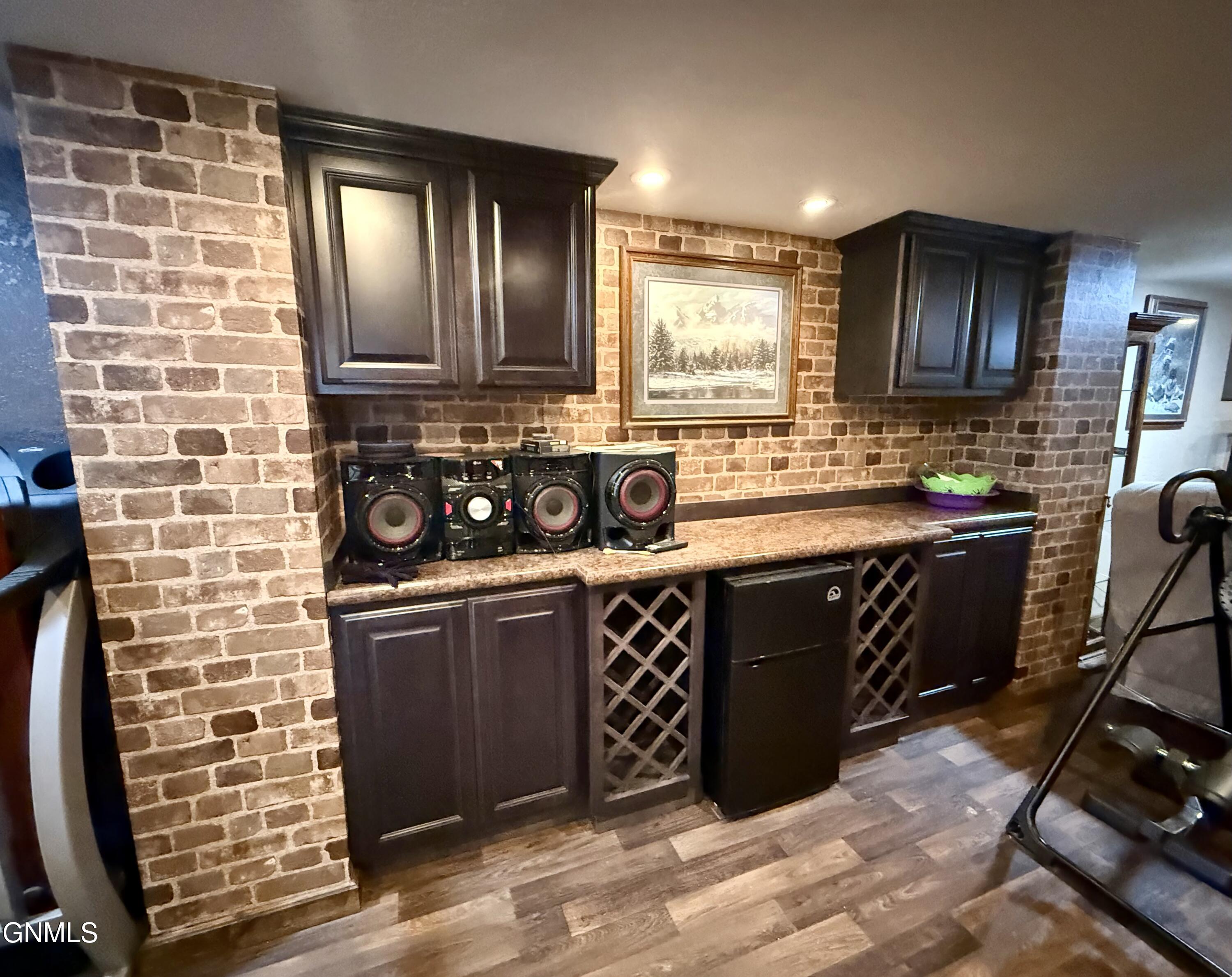property viewer photo 36