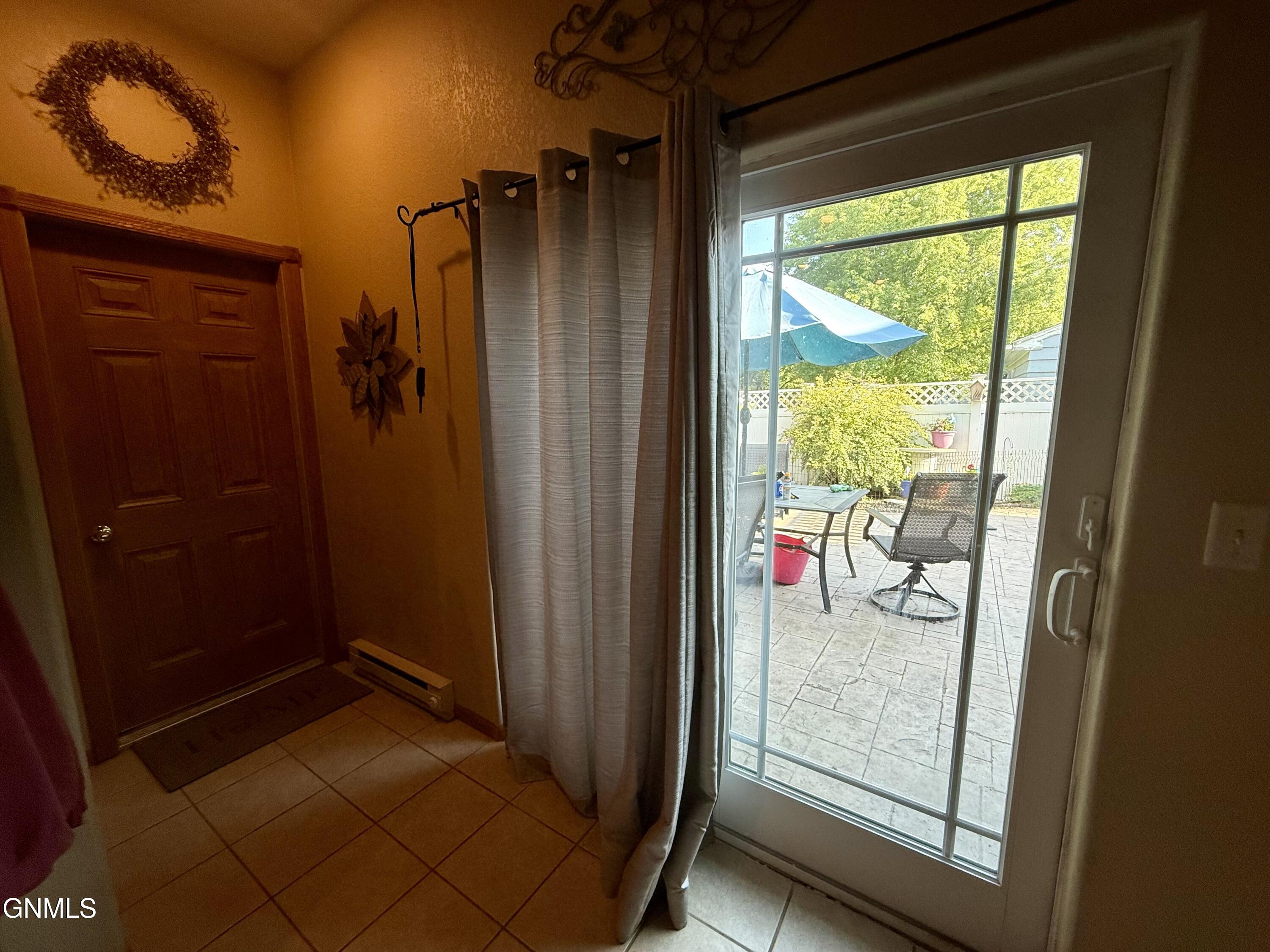 property viewer photo 4