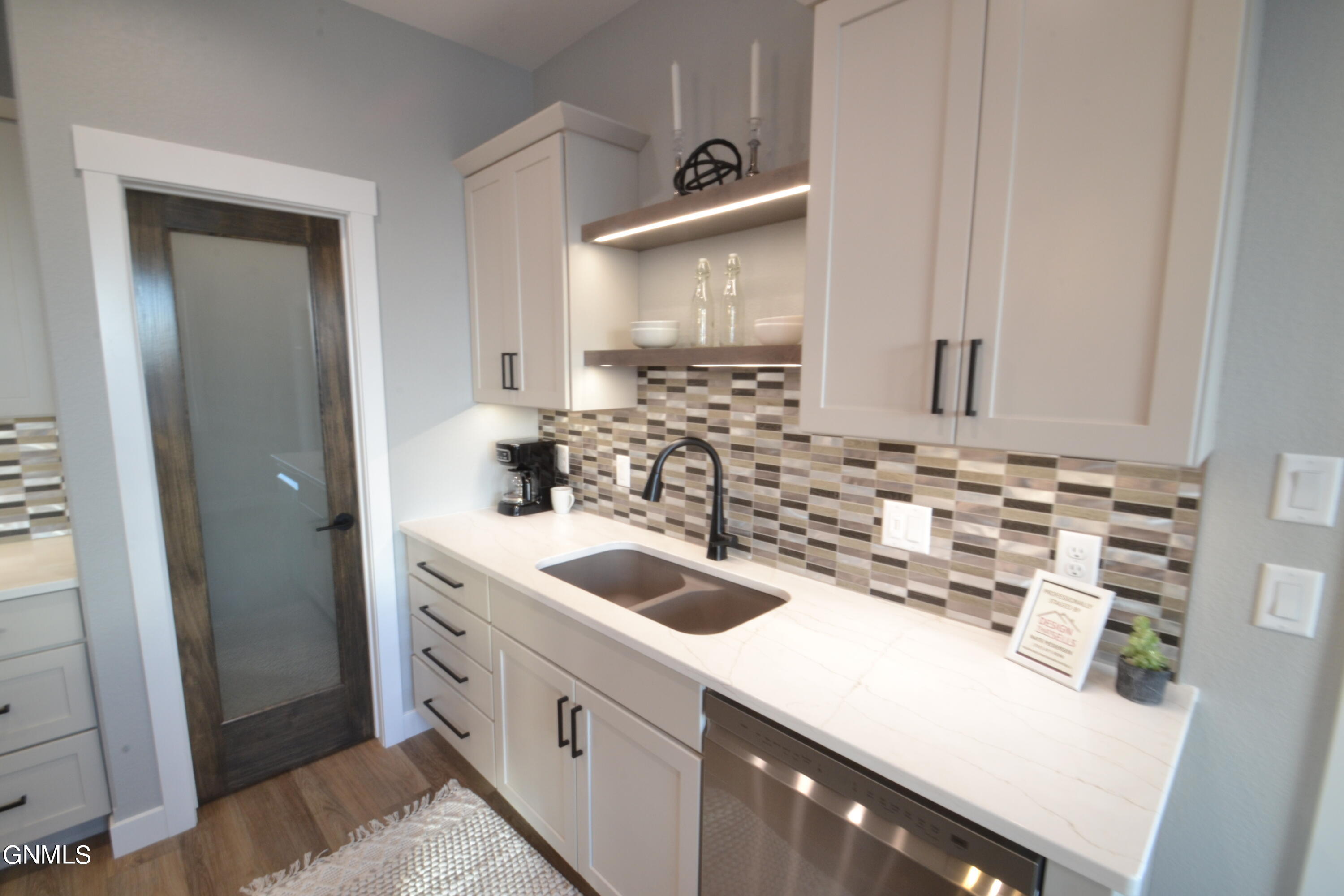 property viewer photo 13