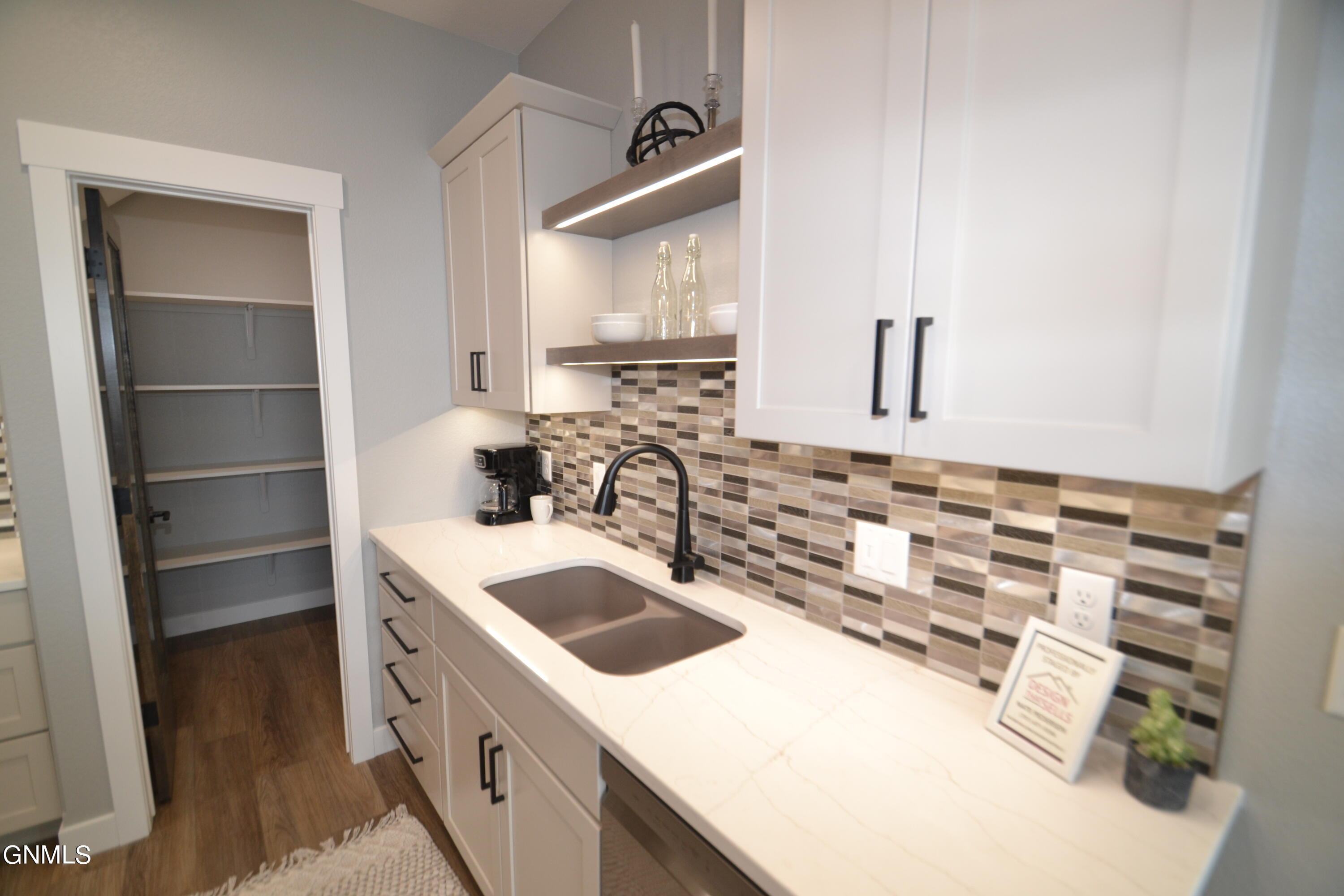 property viewer photo 14