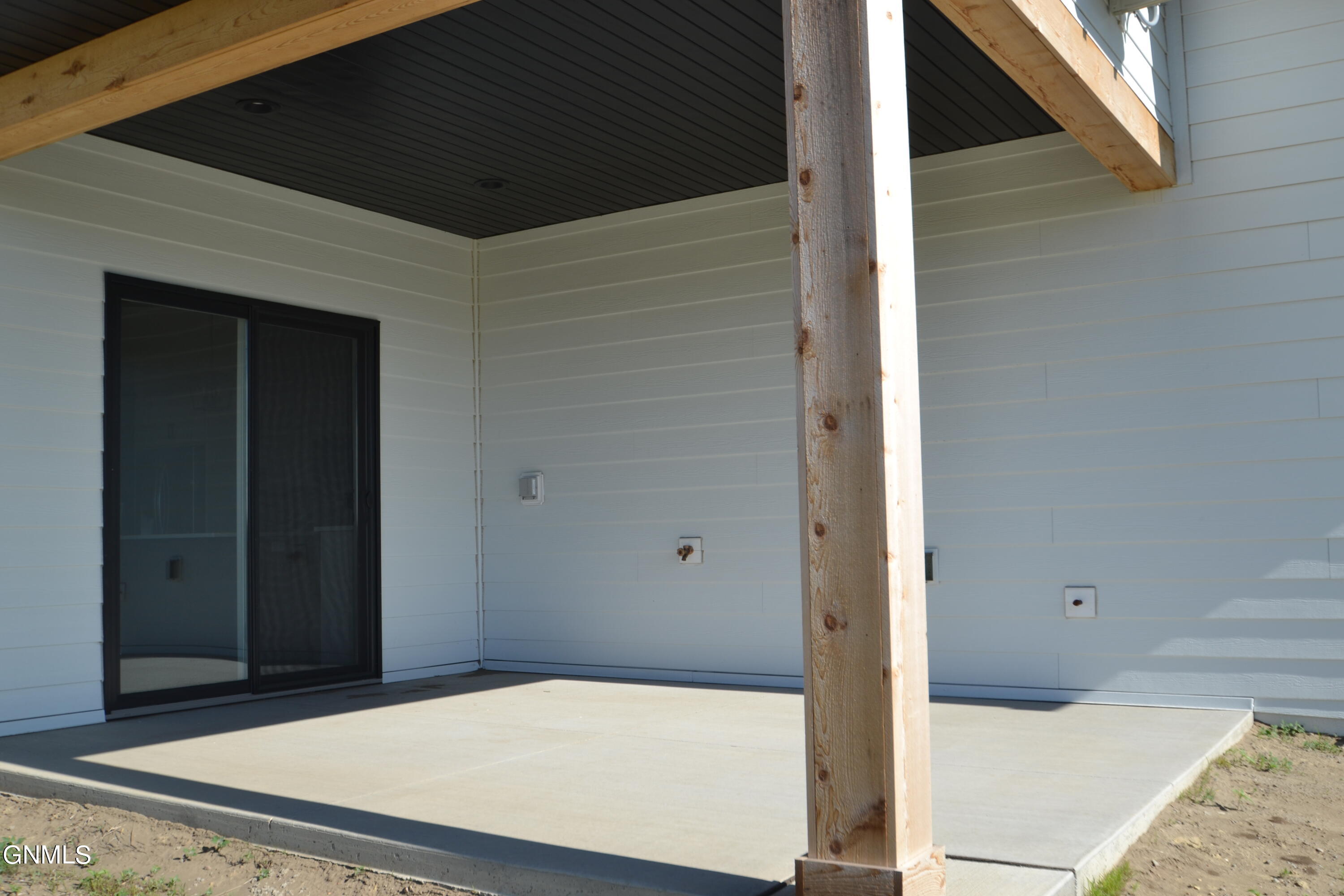 property viewer photo 18