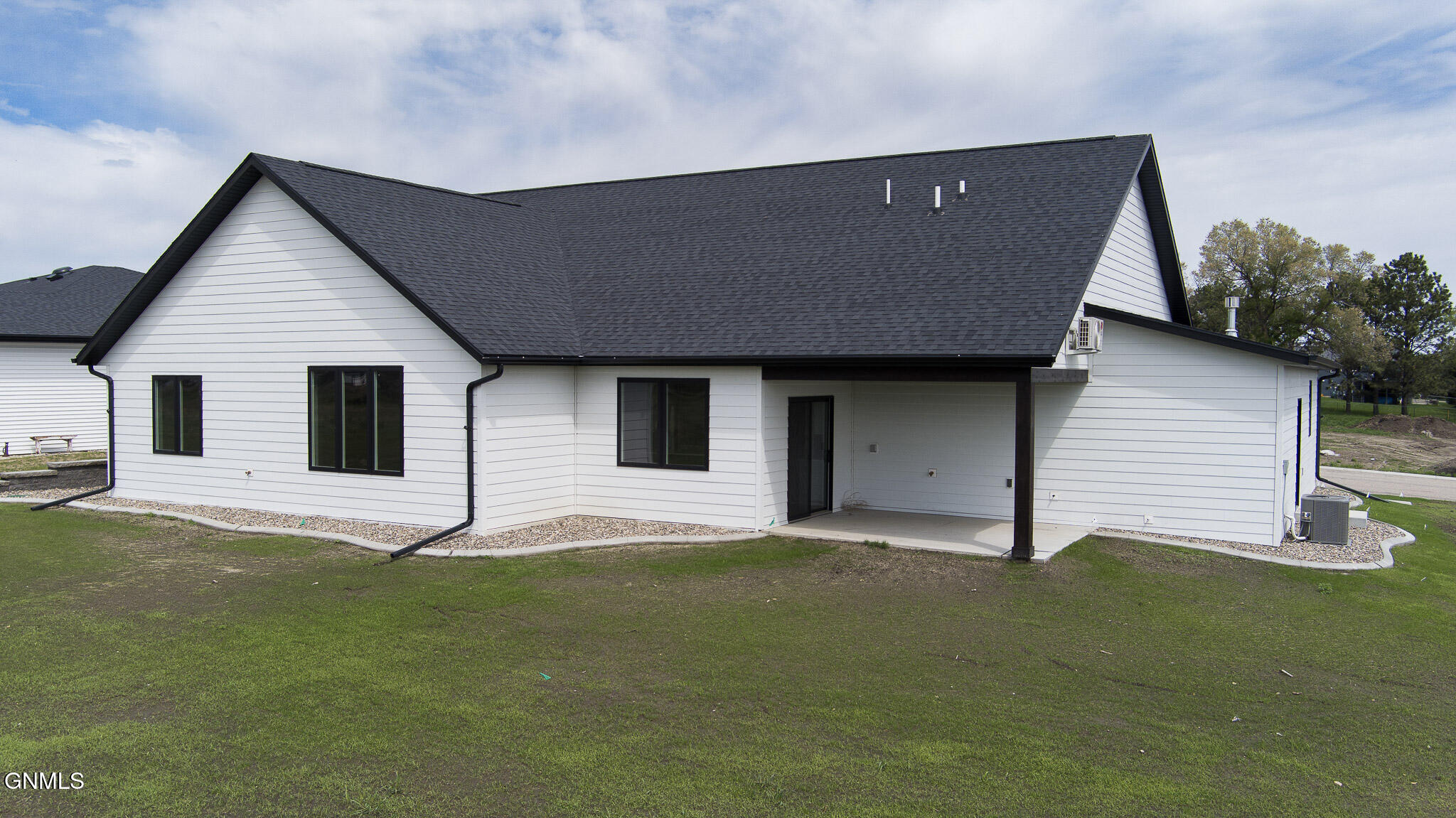 property viewer photo 19