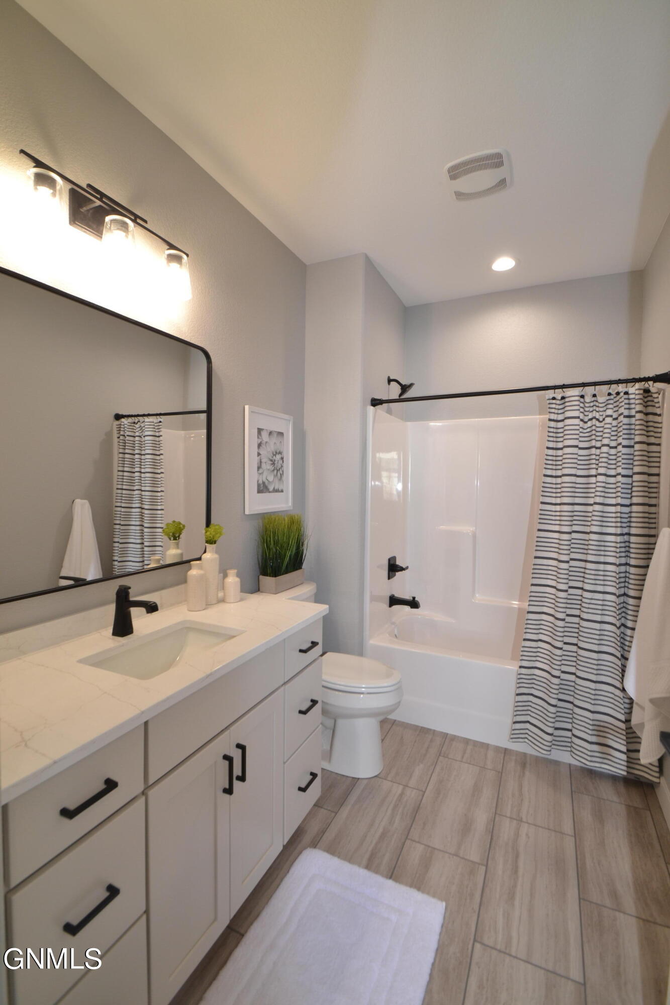 property viewer photo 21