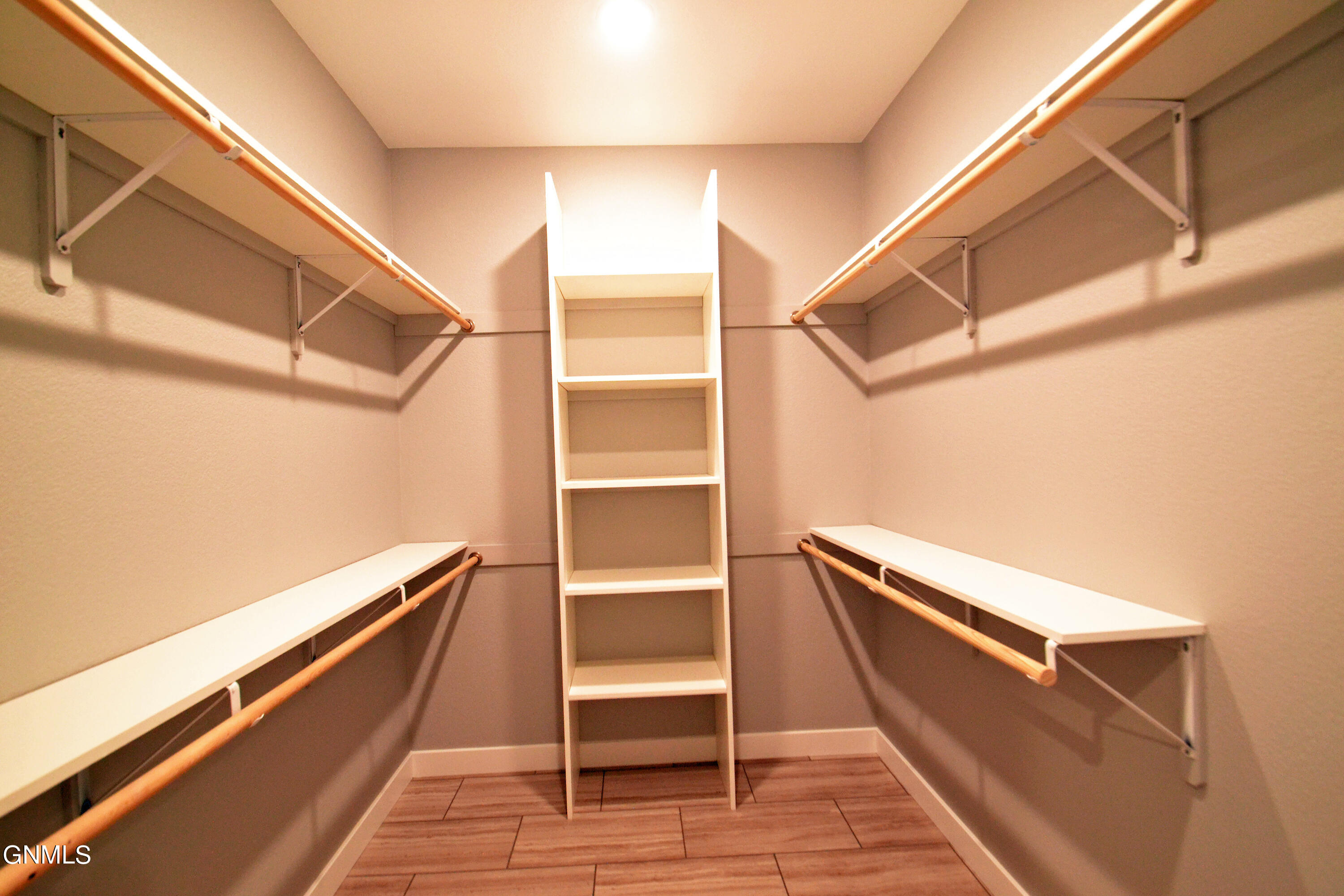property viewer photo 33