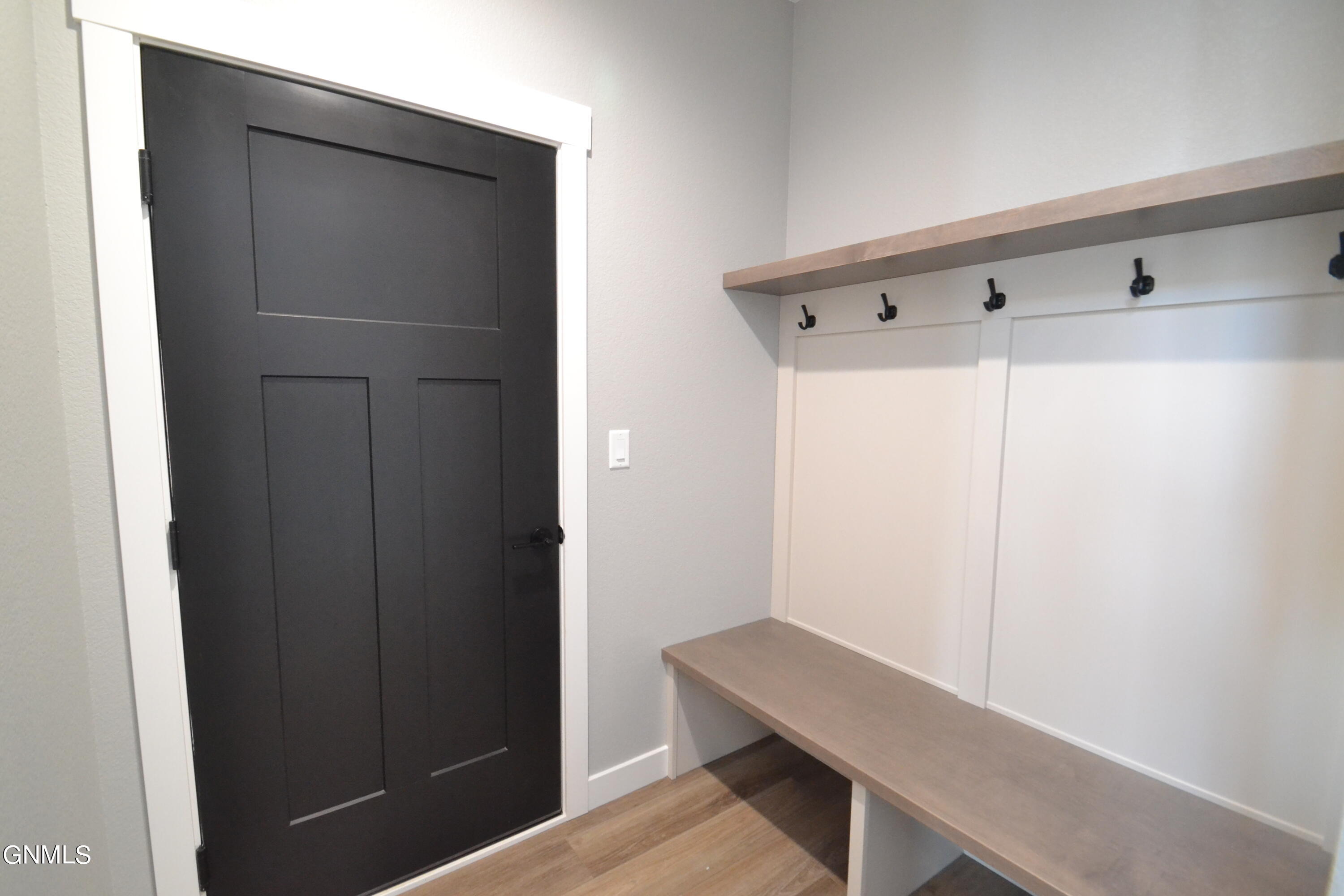 property viewer photo 36