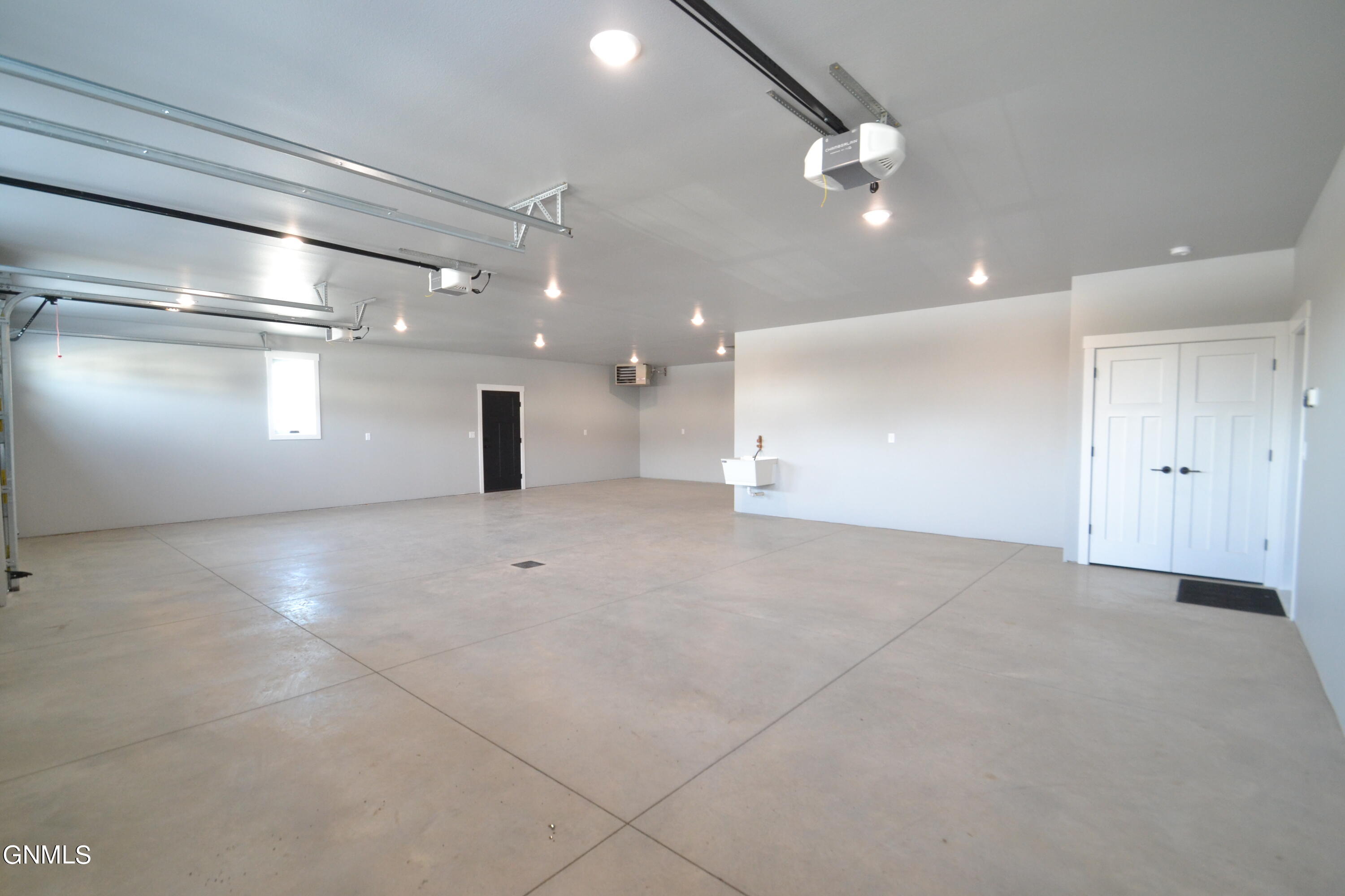 property viewer photo 38