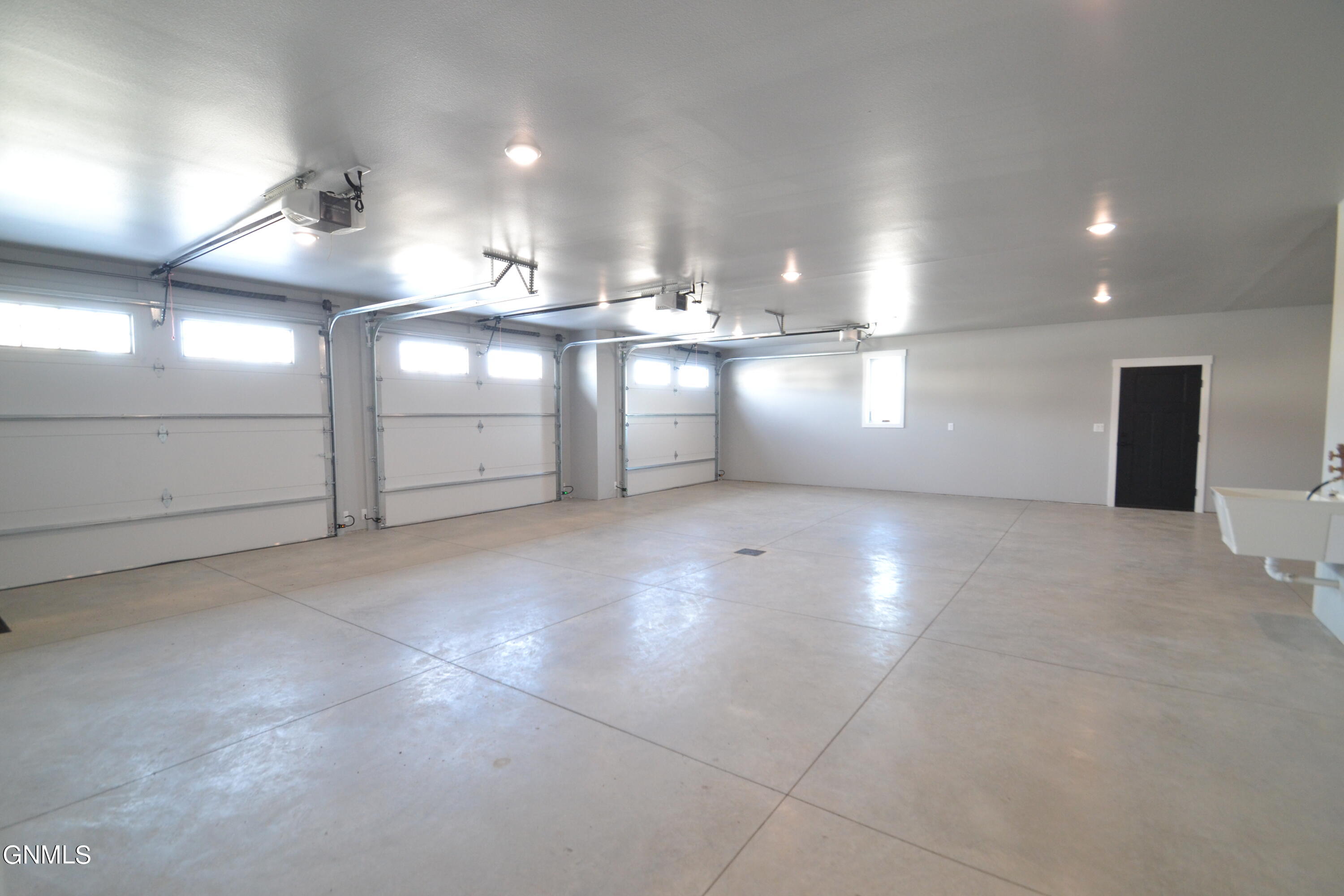 property viewer photo 39