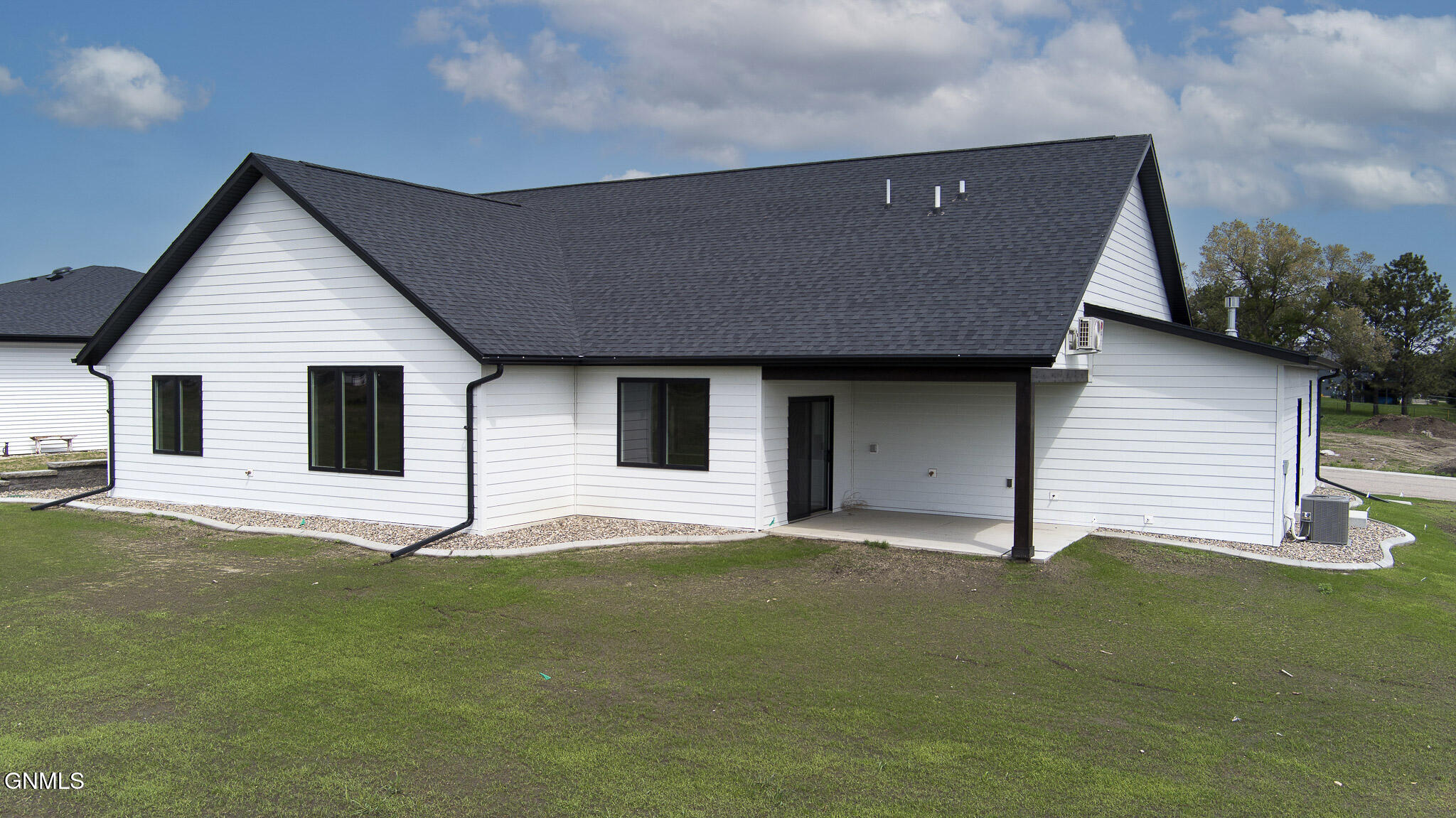 property viewer photo 43
