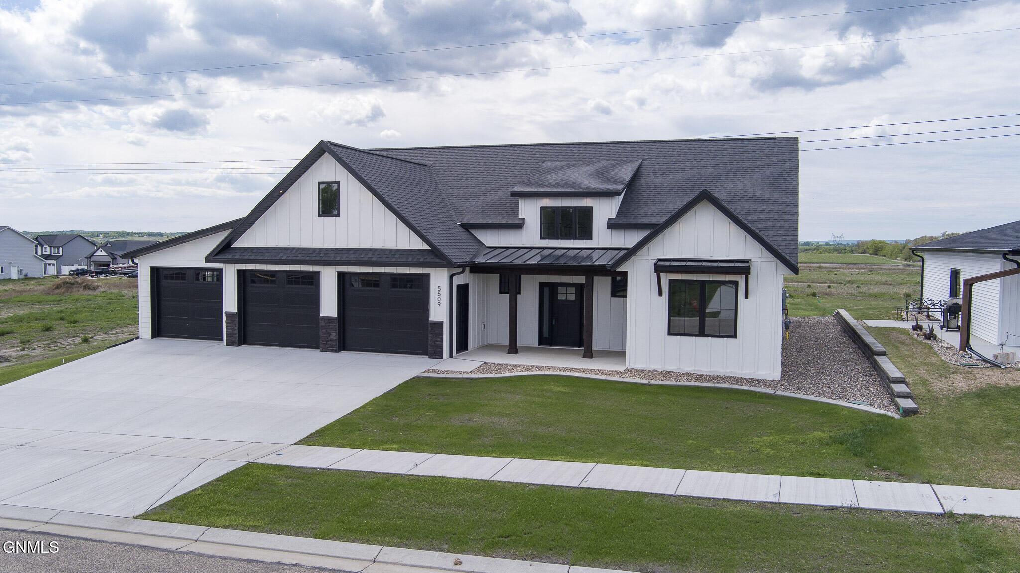 property viewer photo 45