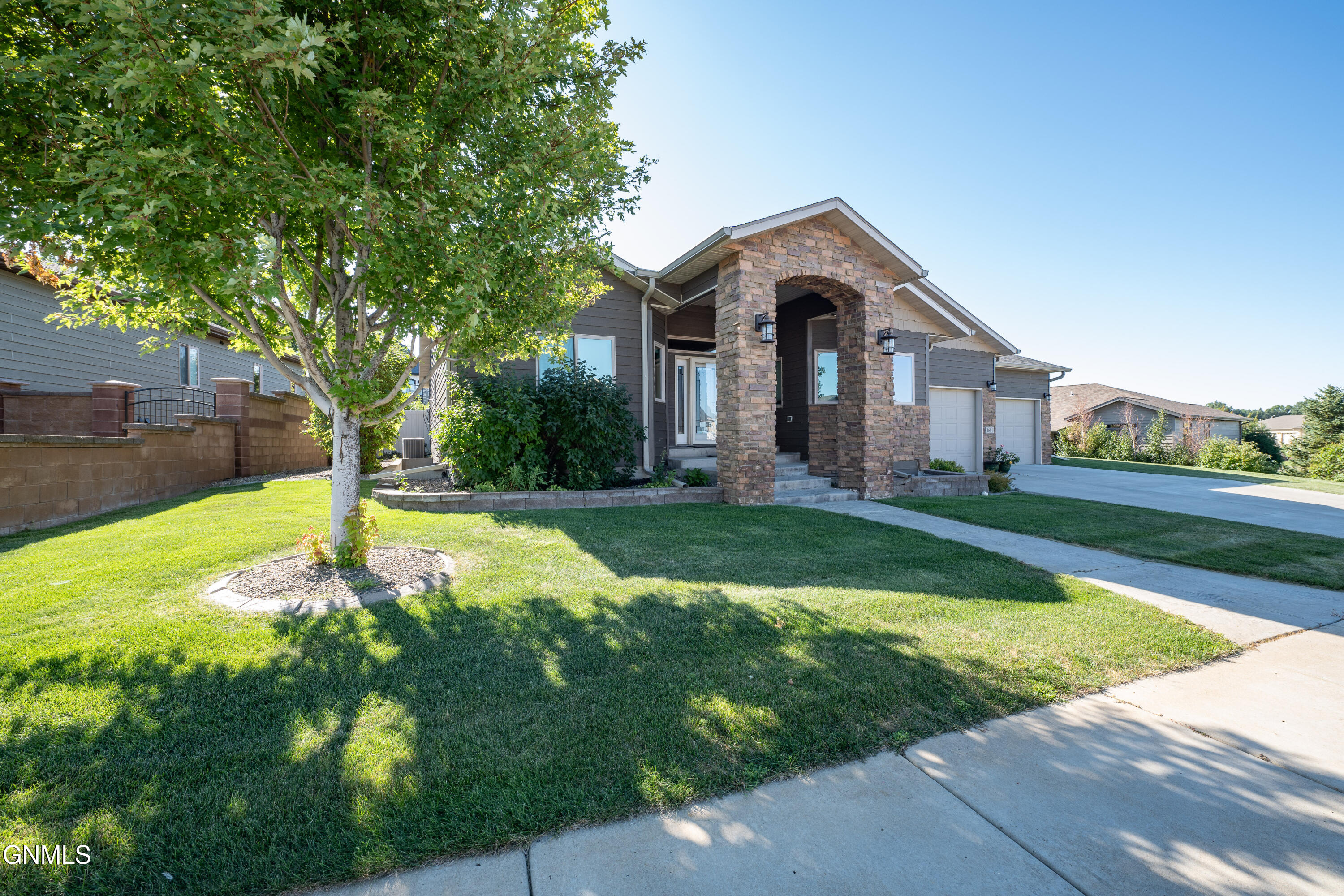 property viewer photo 1