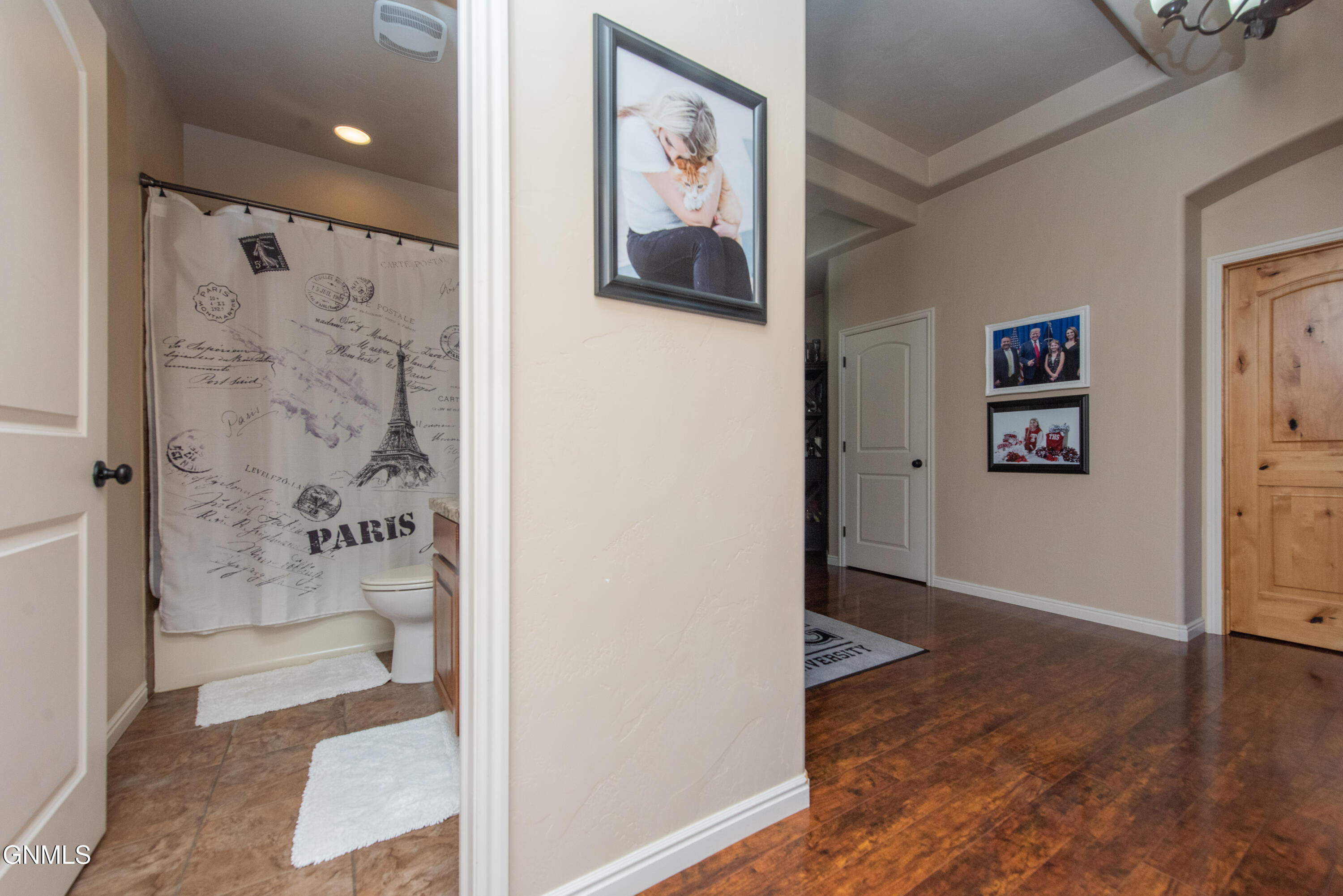 property viewer photo 18