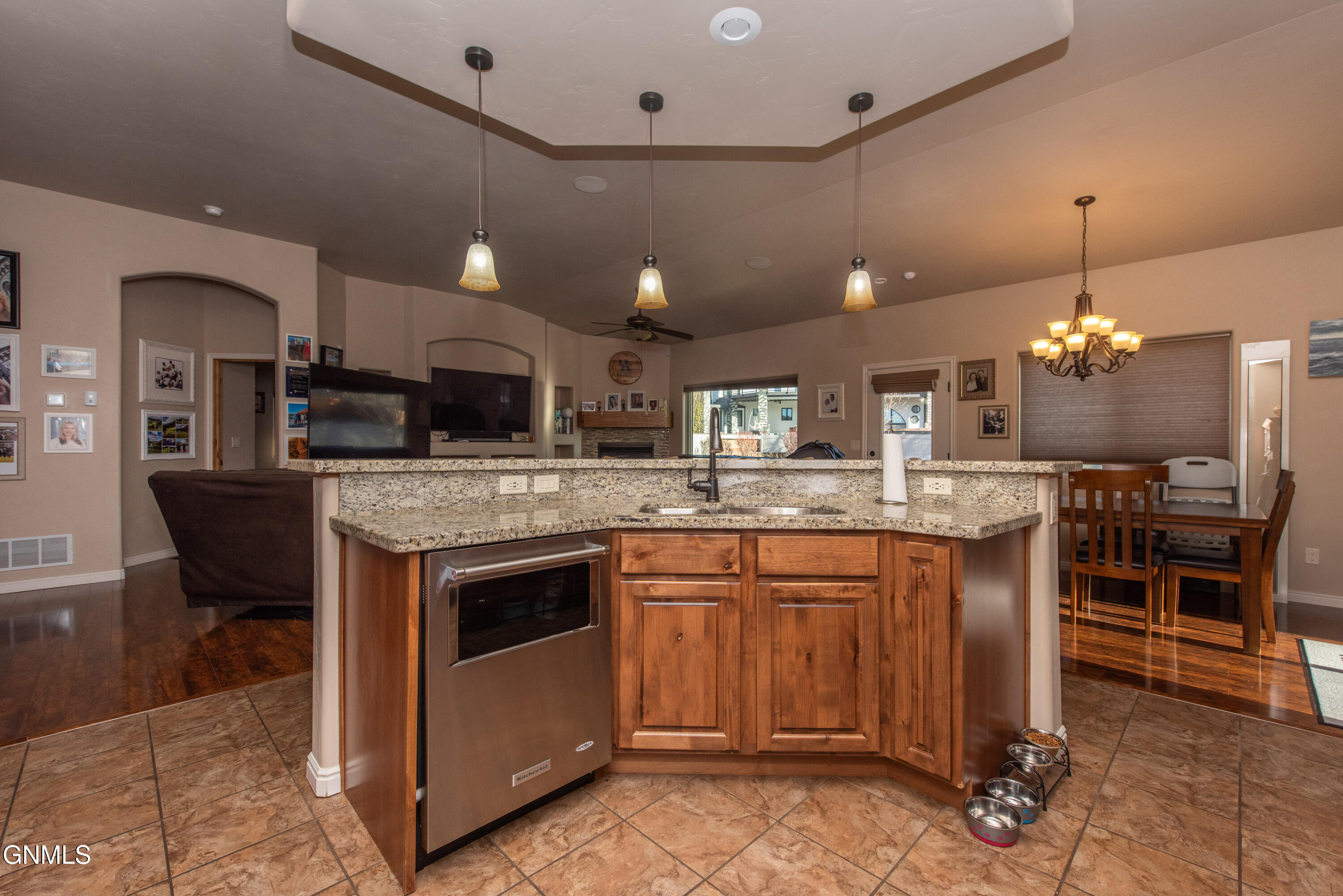 property viewer photo 26