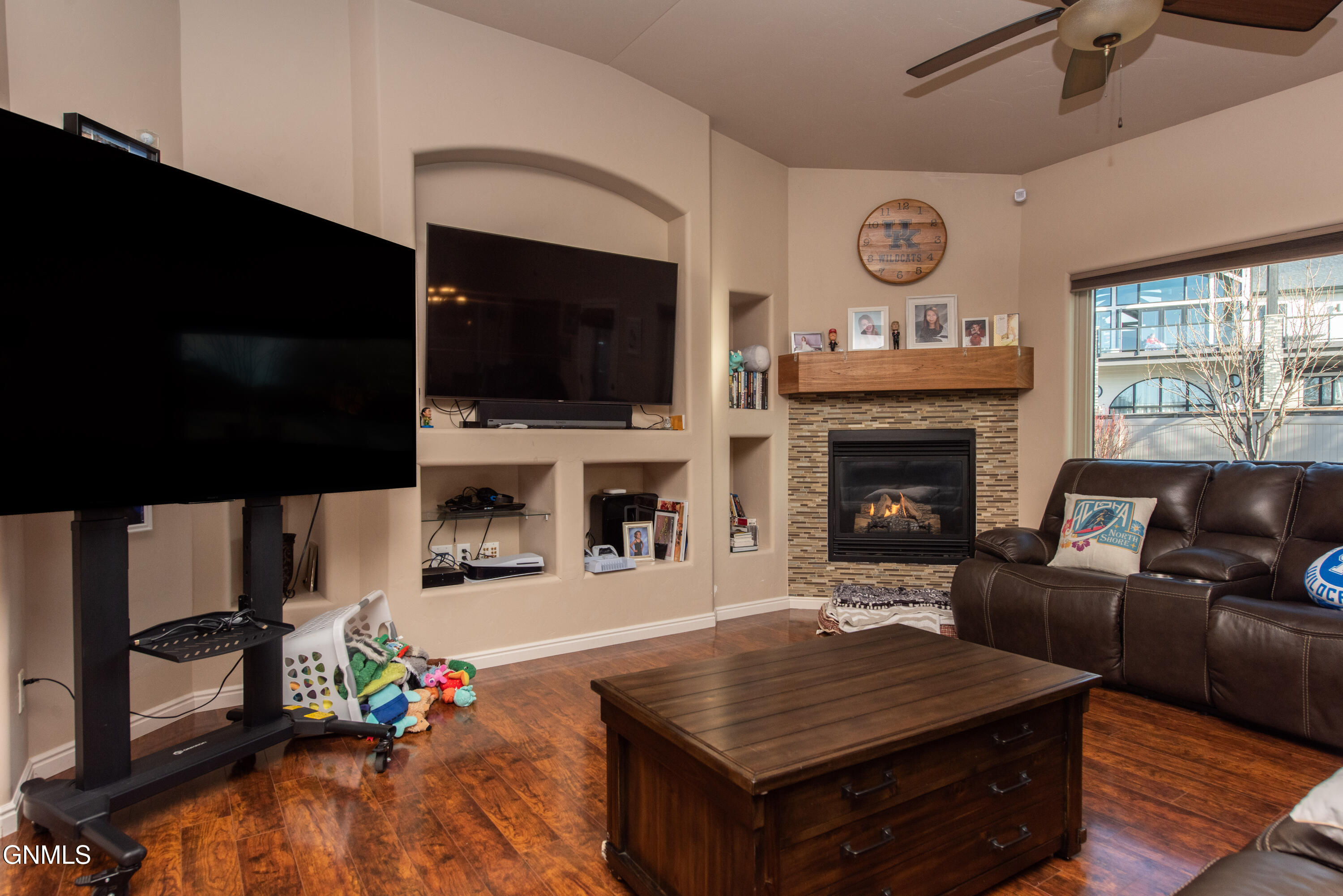 property viewer photo 30