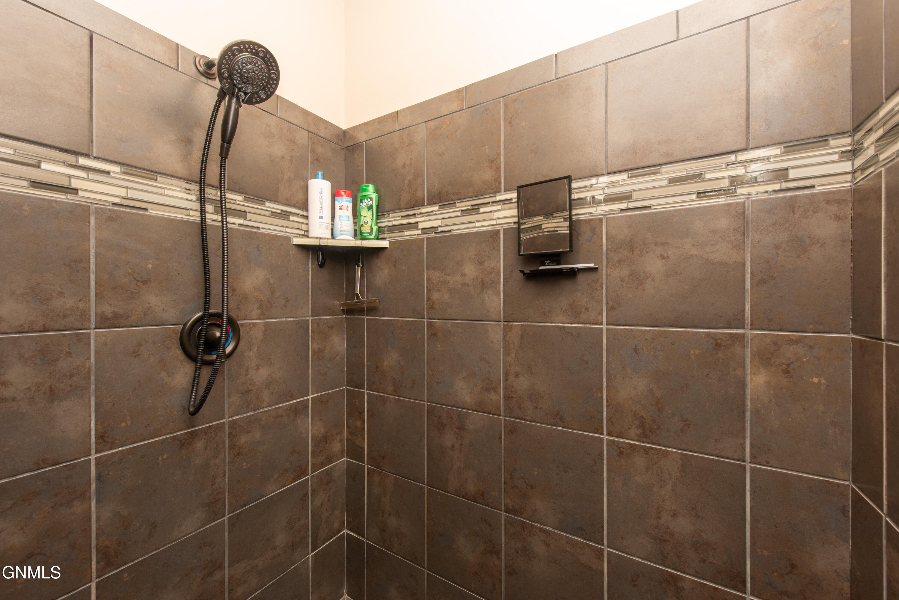 property viewer photo 35