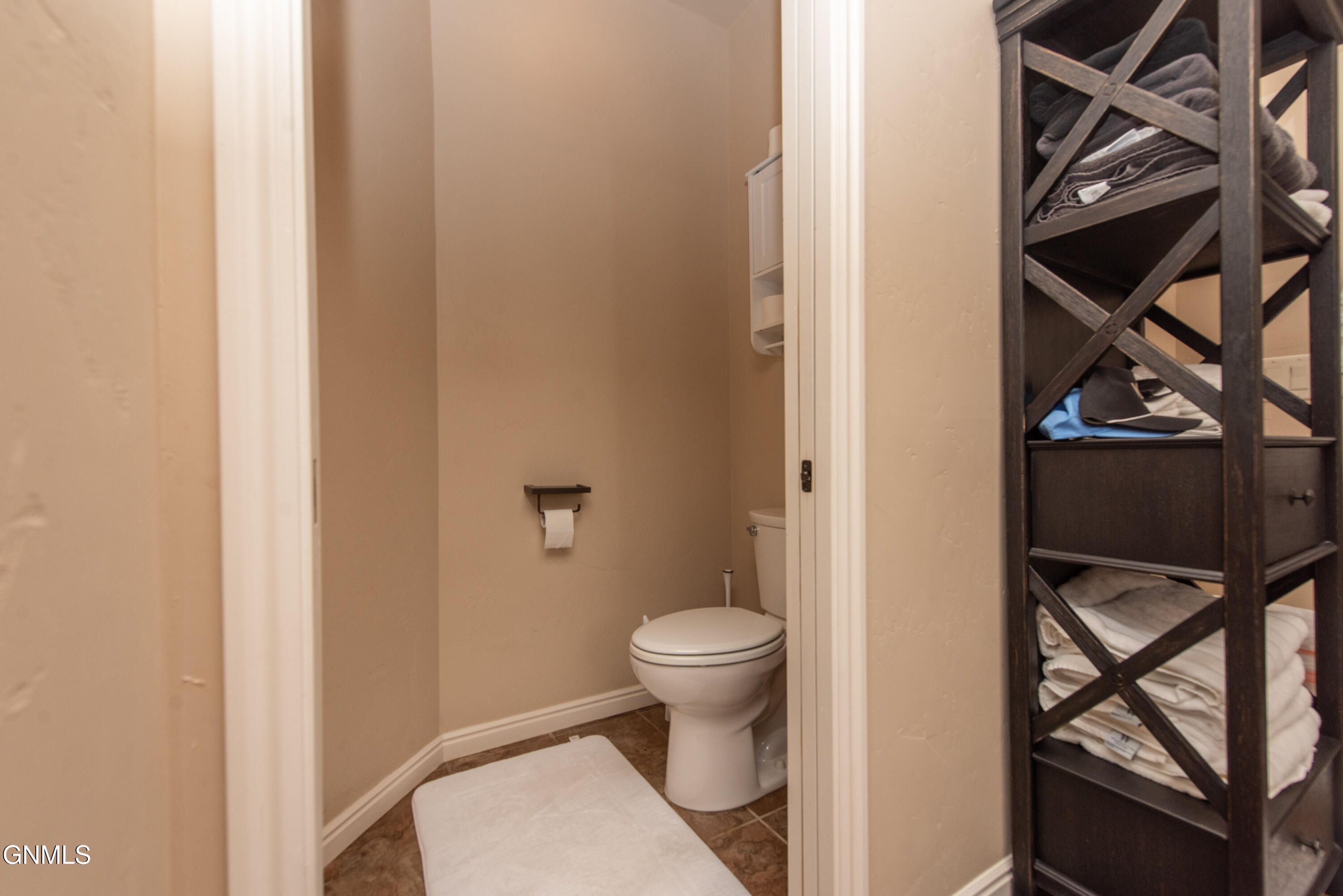 property viewer photo 40