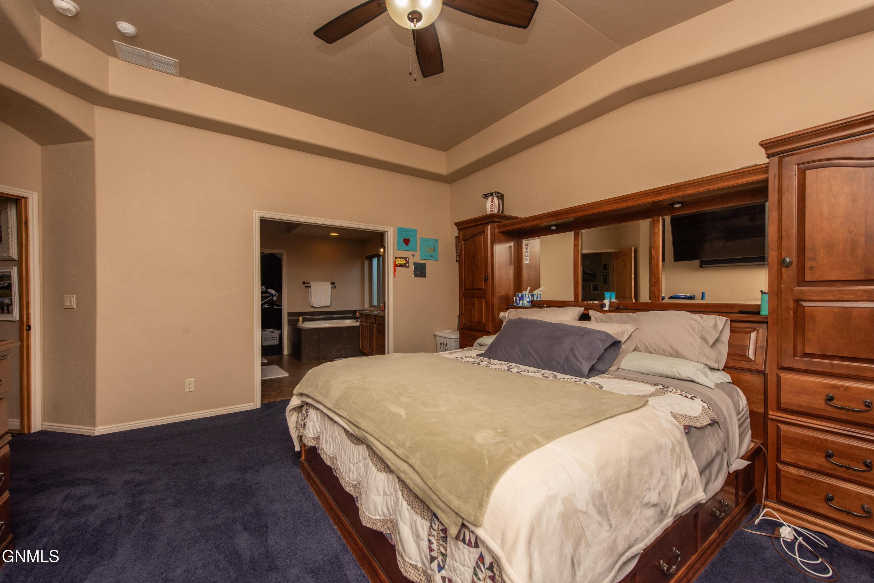 property viewer photo 42