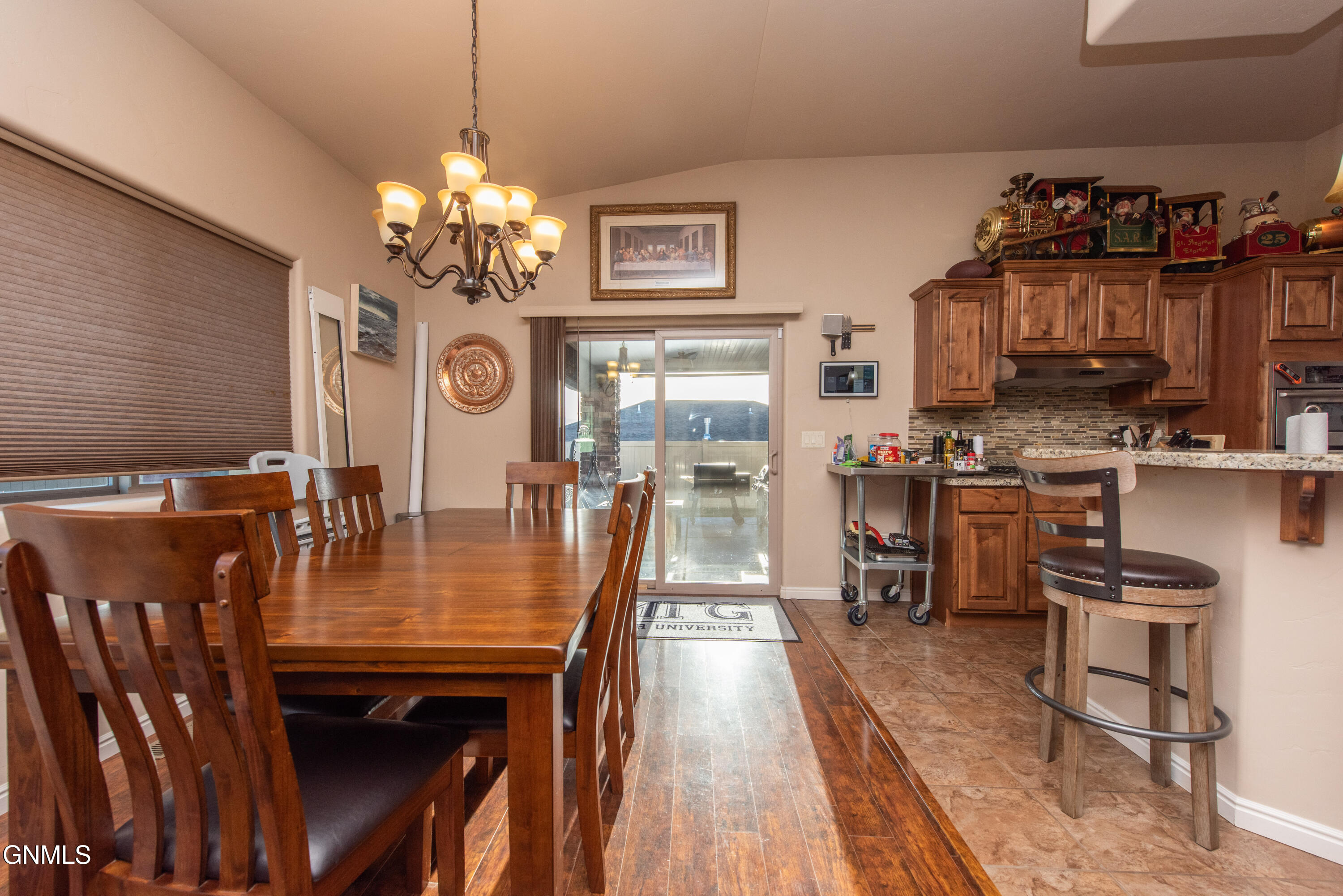 property viewer photo 53