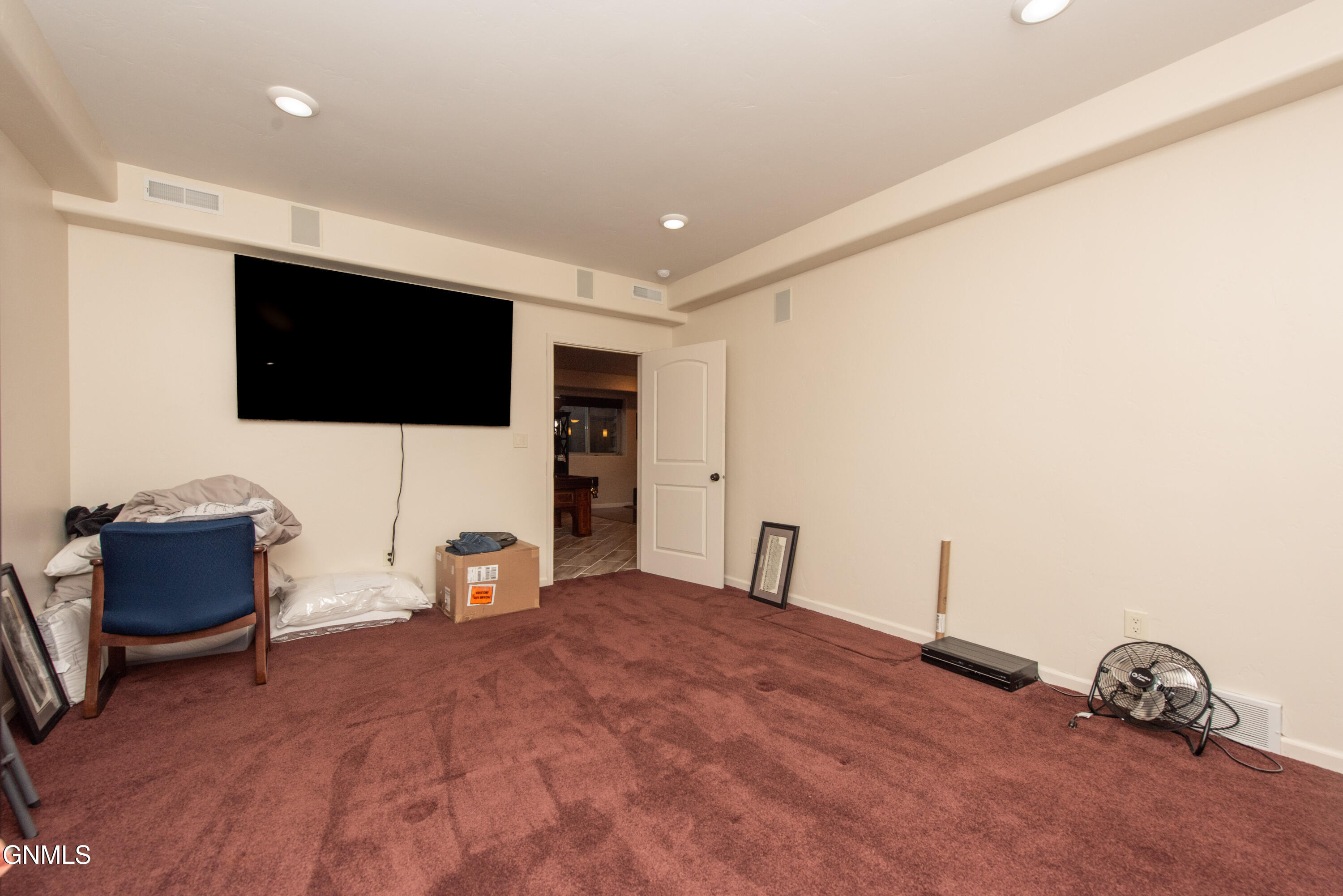 property viewer photo 58