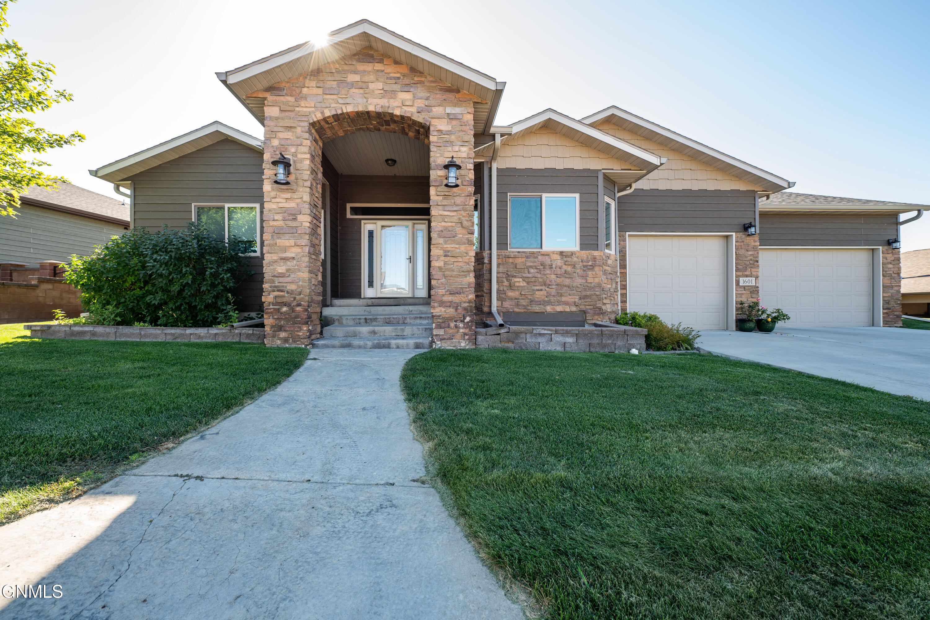 property viewer photo 6