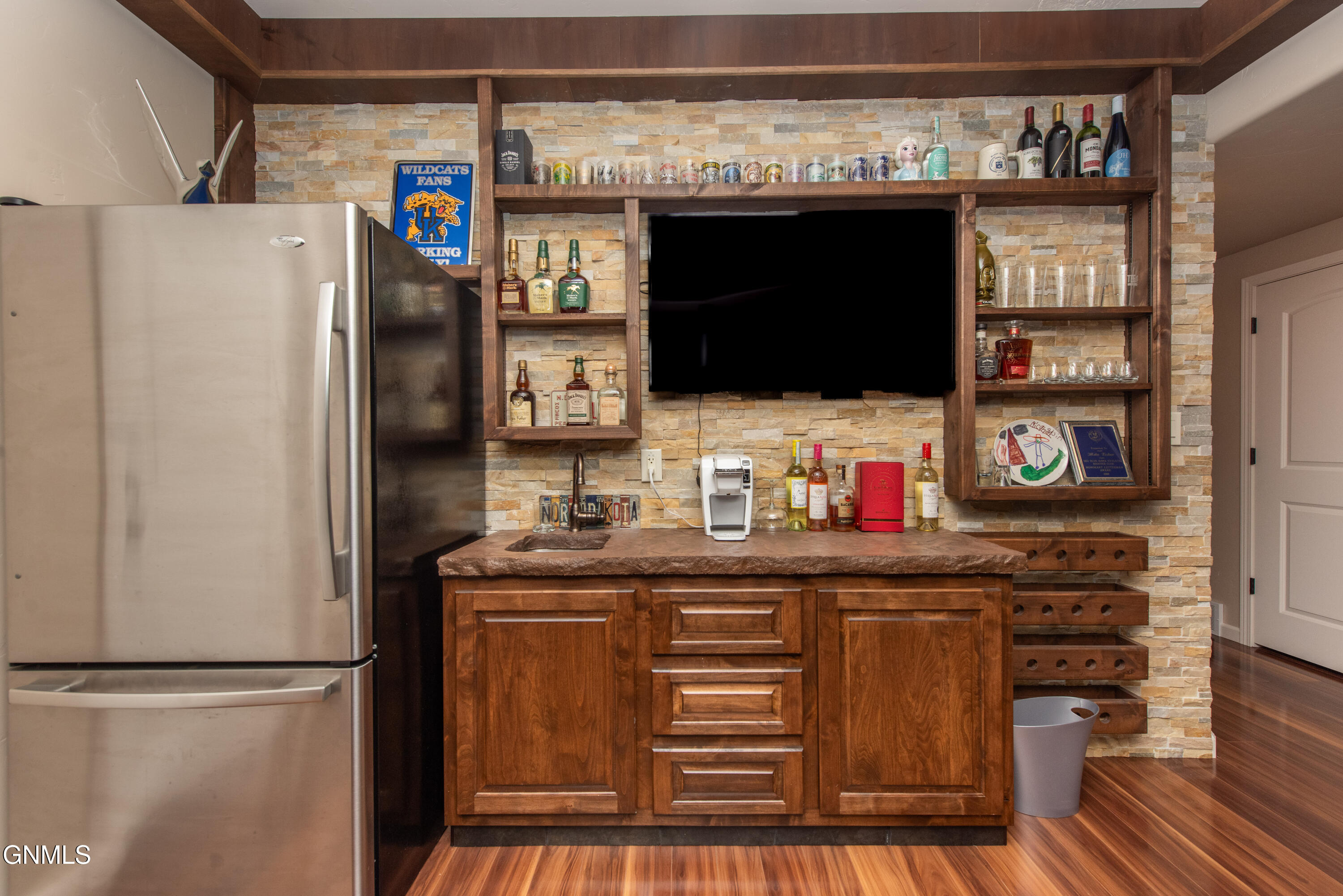 property viewer photo 62