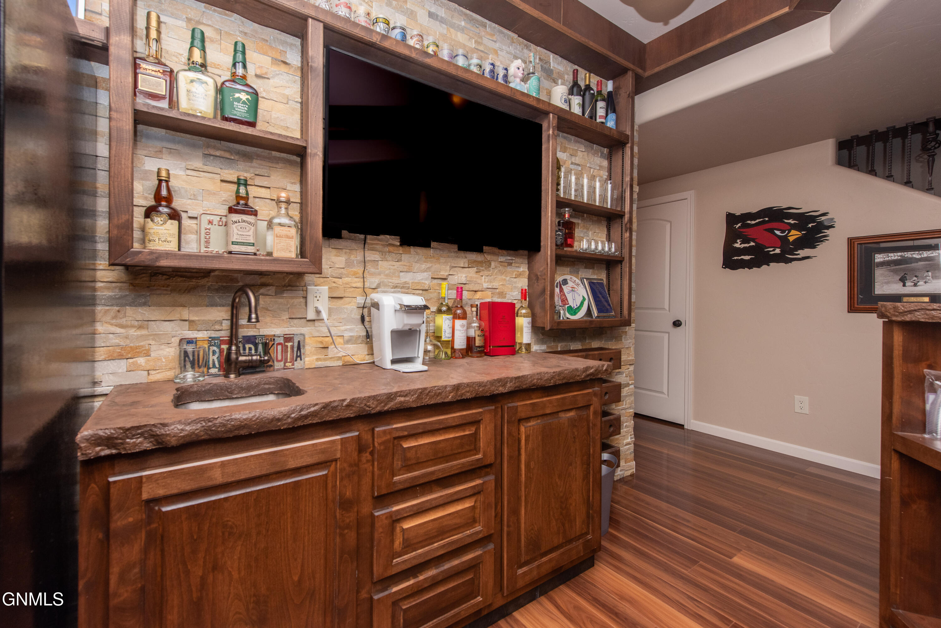 property viewer photo 63