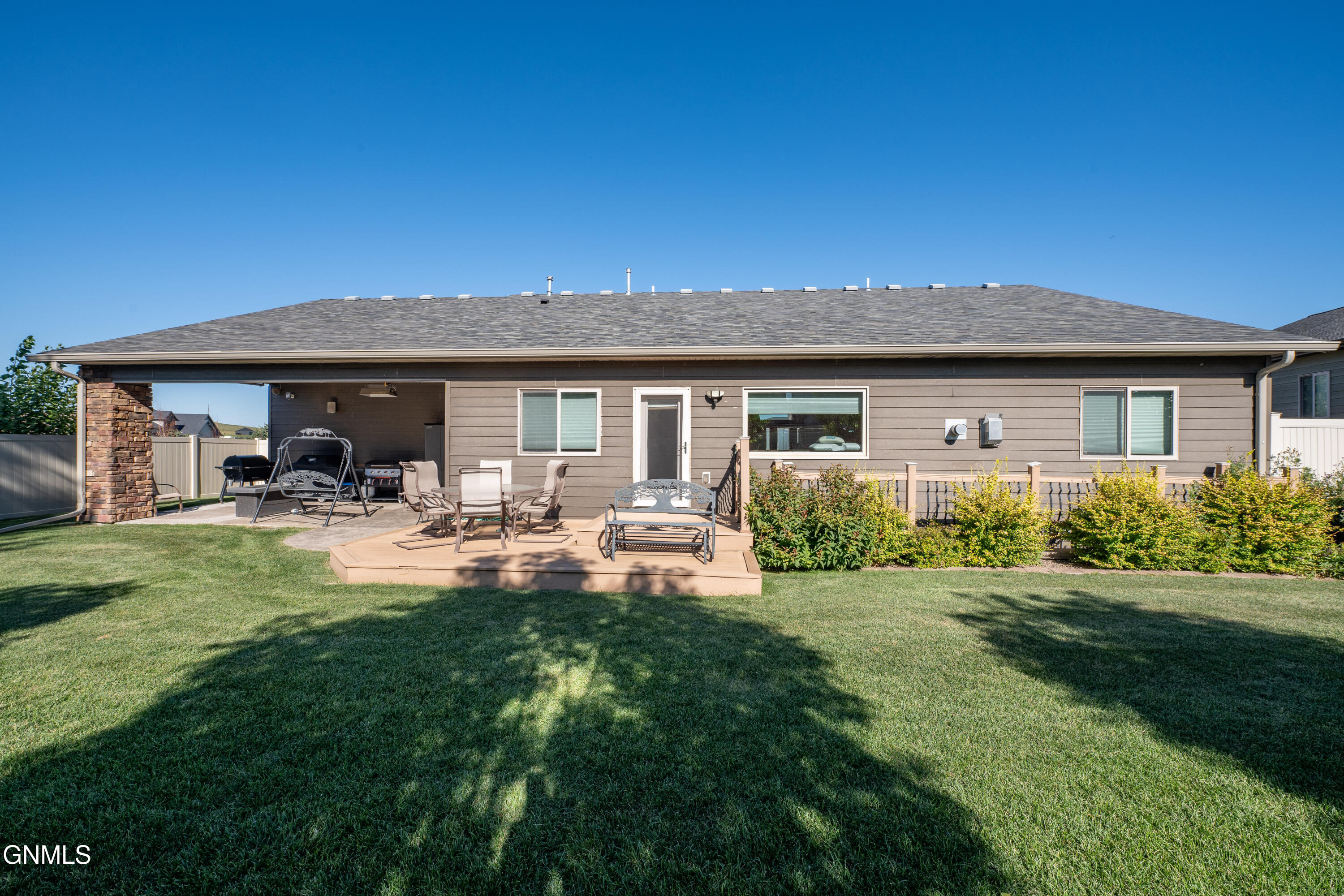 property viewer photo 7