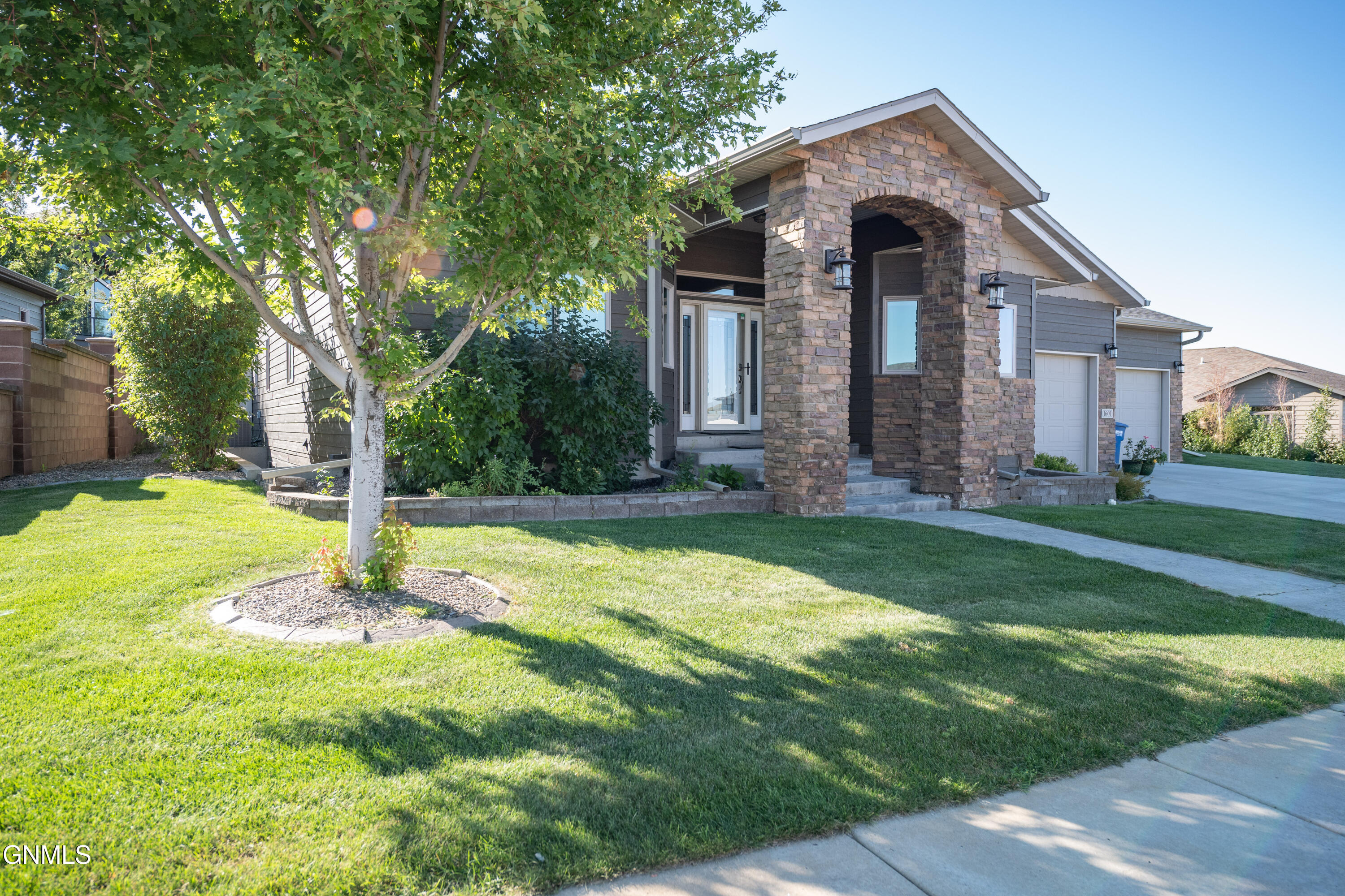 property viewer photo 92