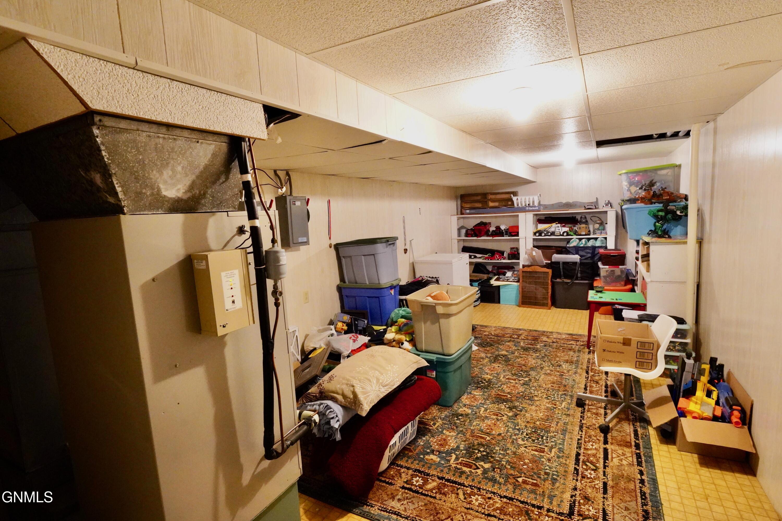 main property photo 18