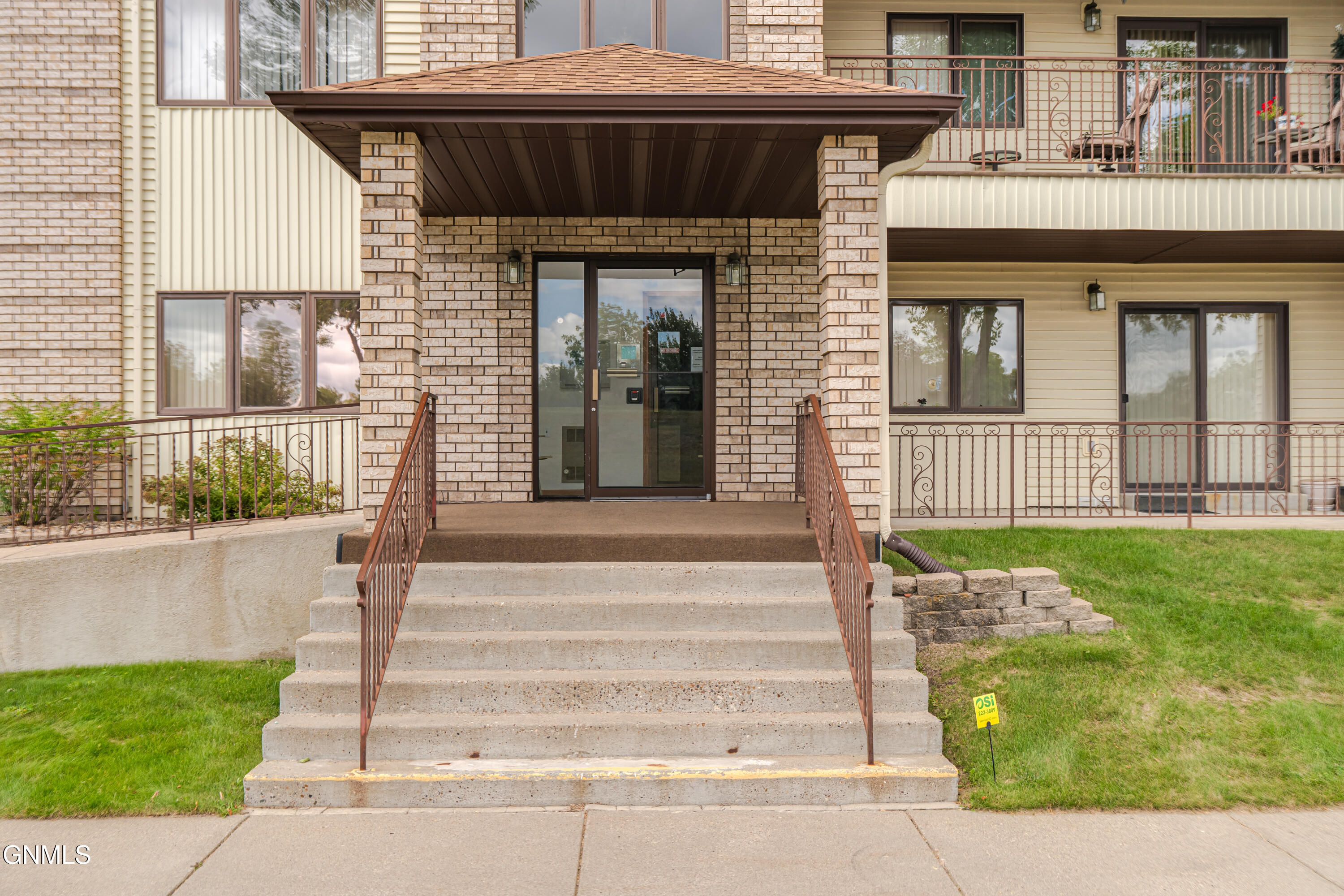 property viewer photo 1