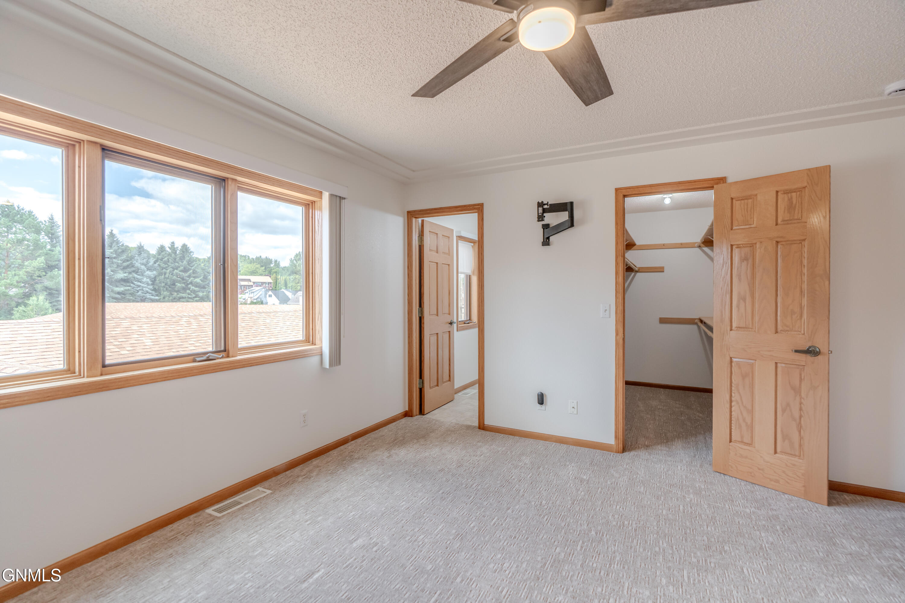 property viewer photo 22