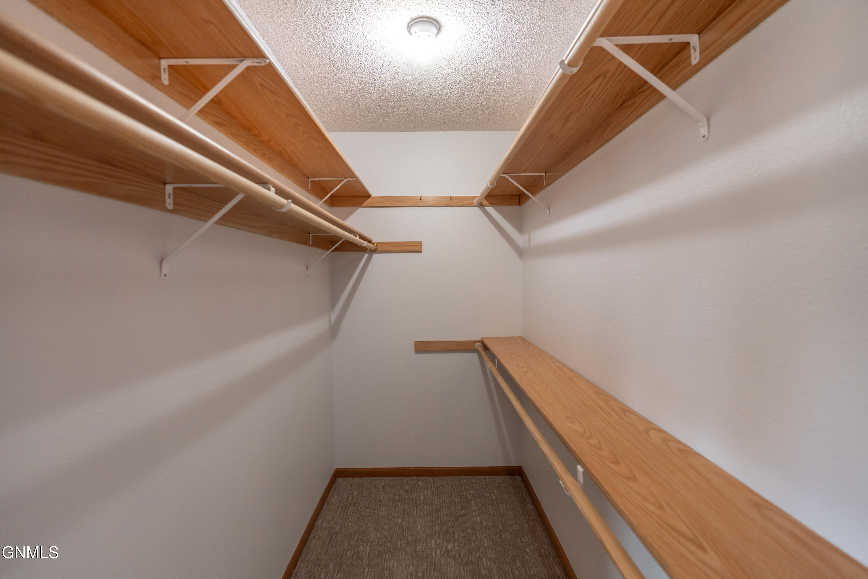 property viewer photo 23