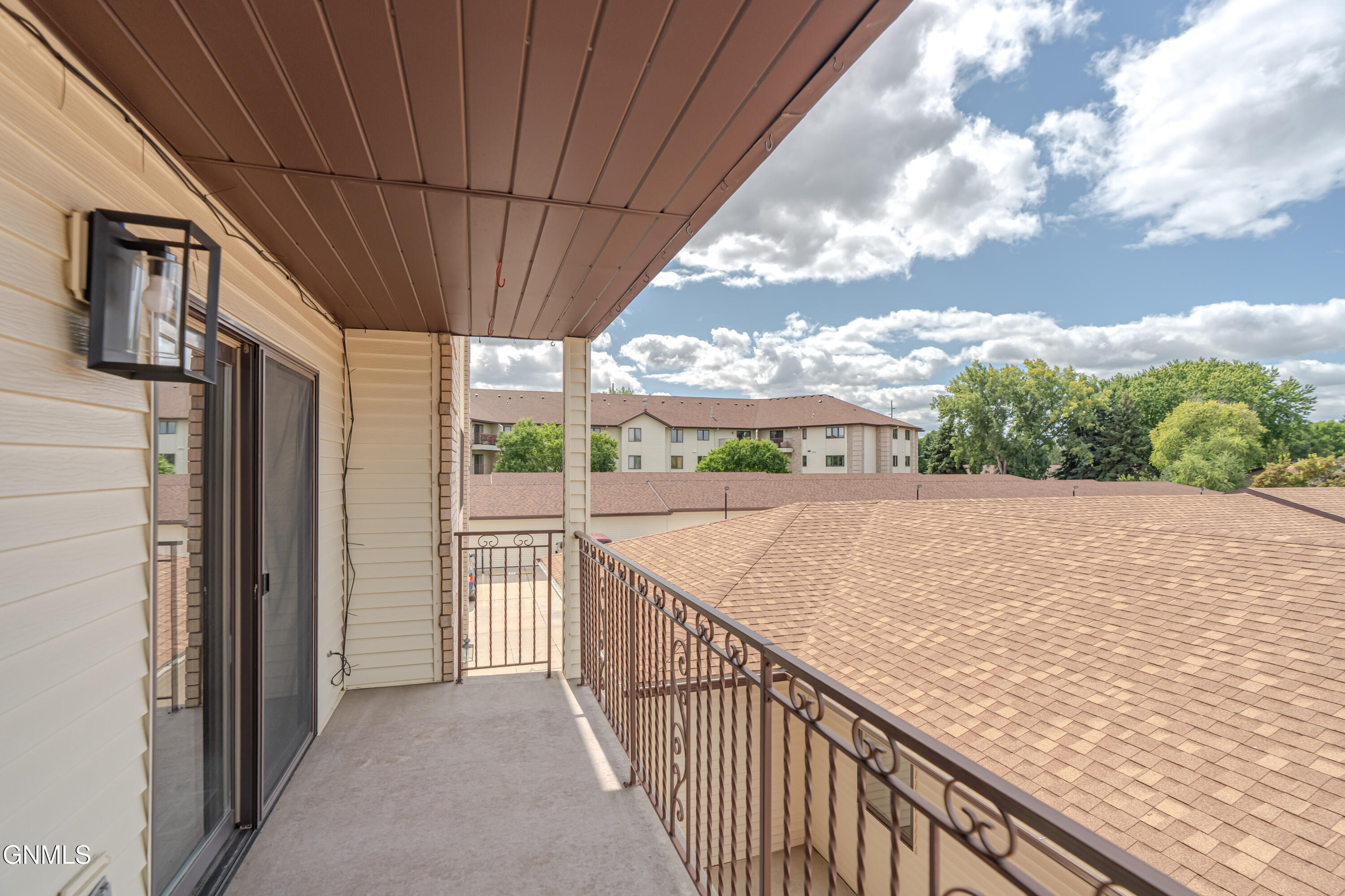 property viewer photo 29