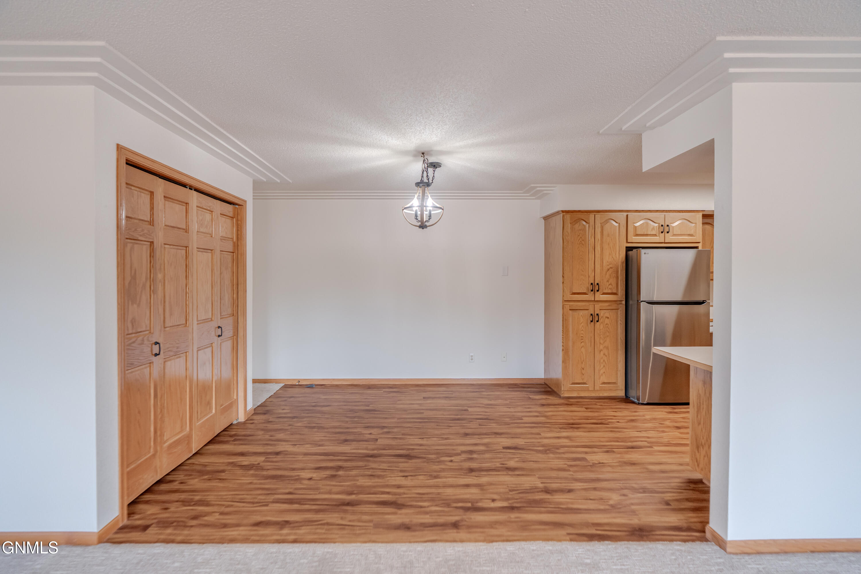 property viewer photo 35