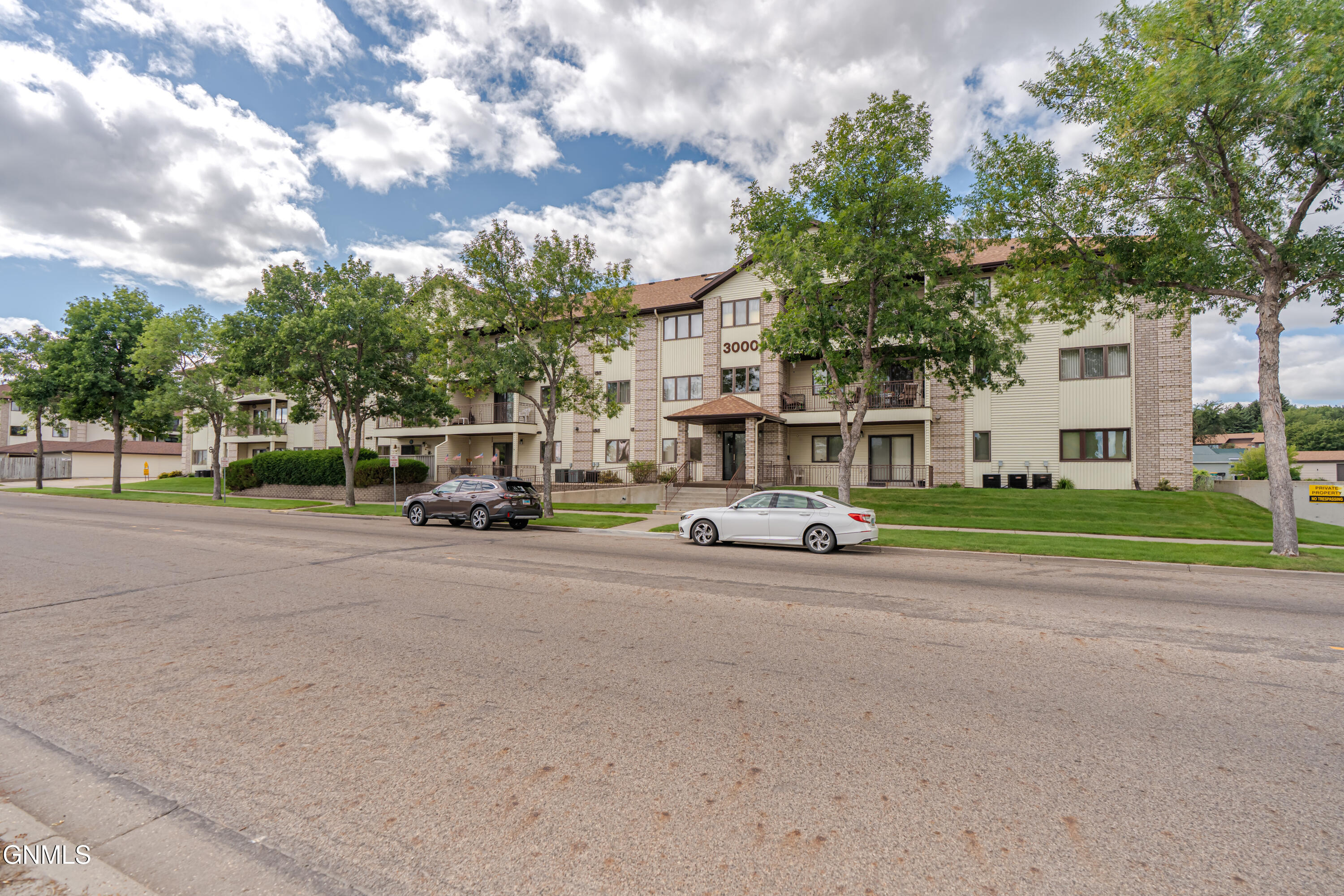 property viewer photo 46