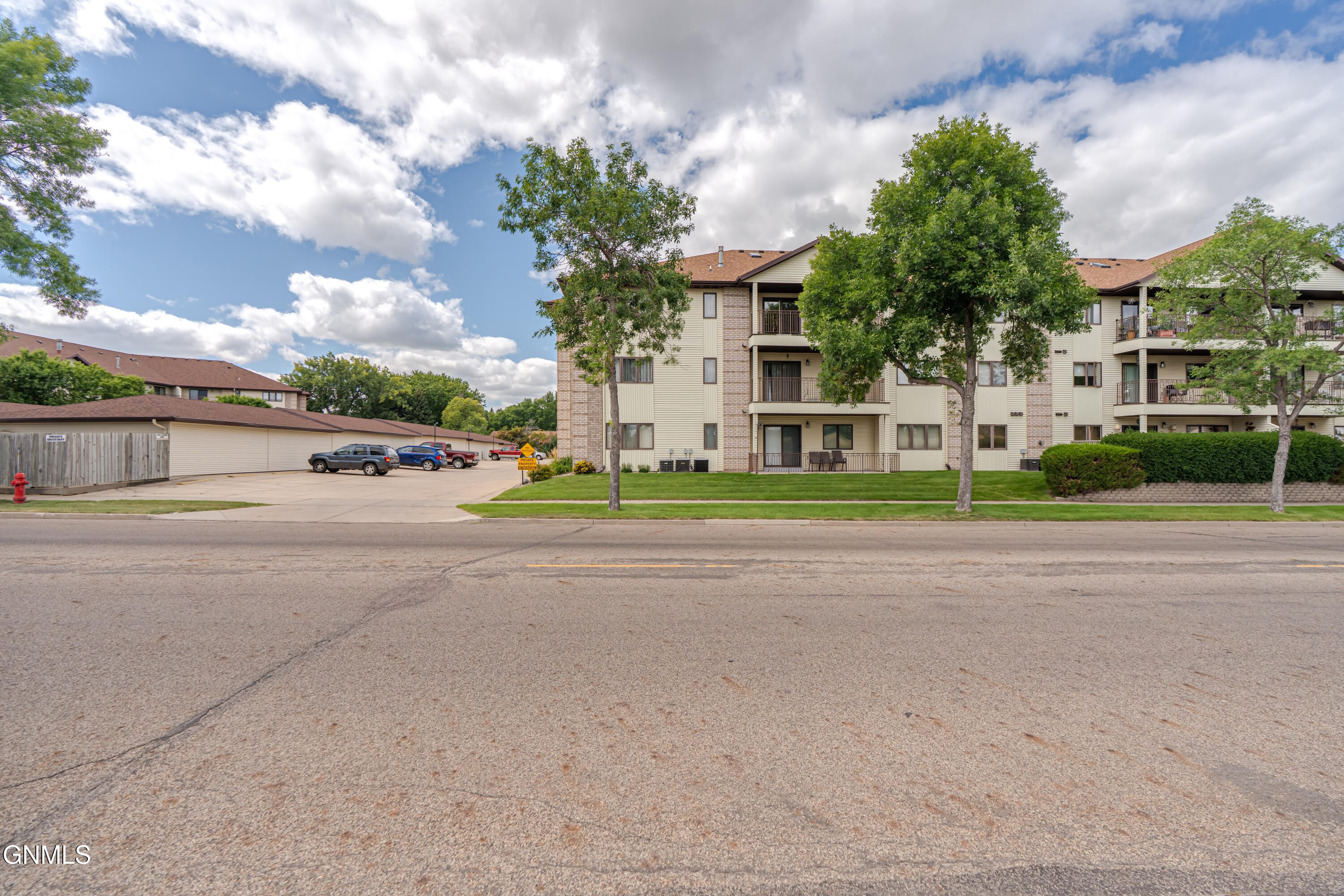 property viewer photo 48