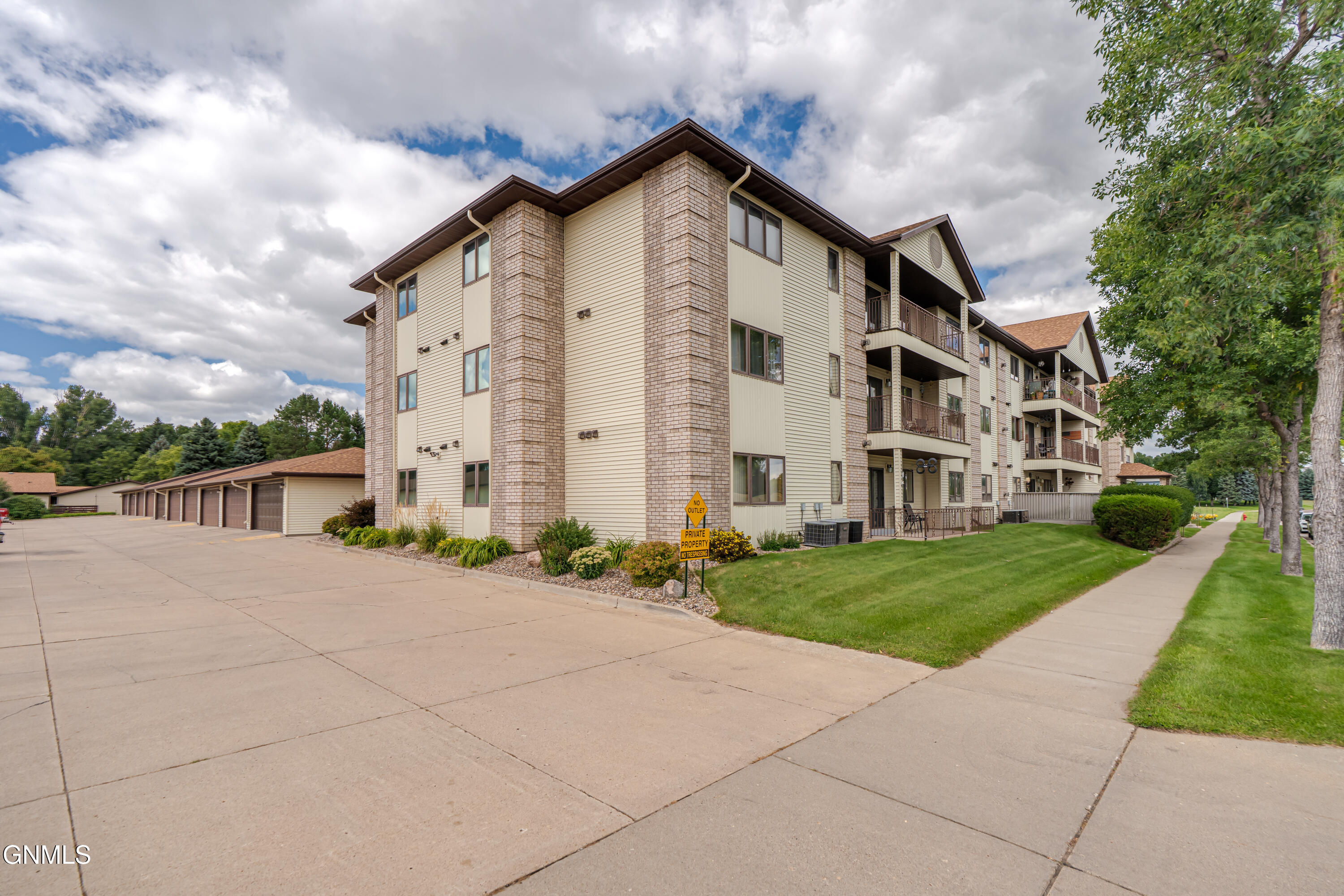 property viewer photo 50