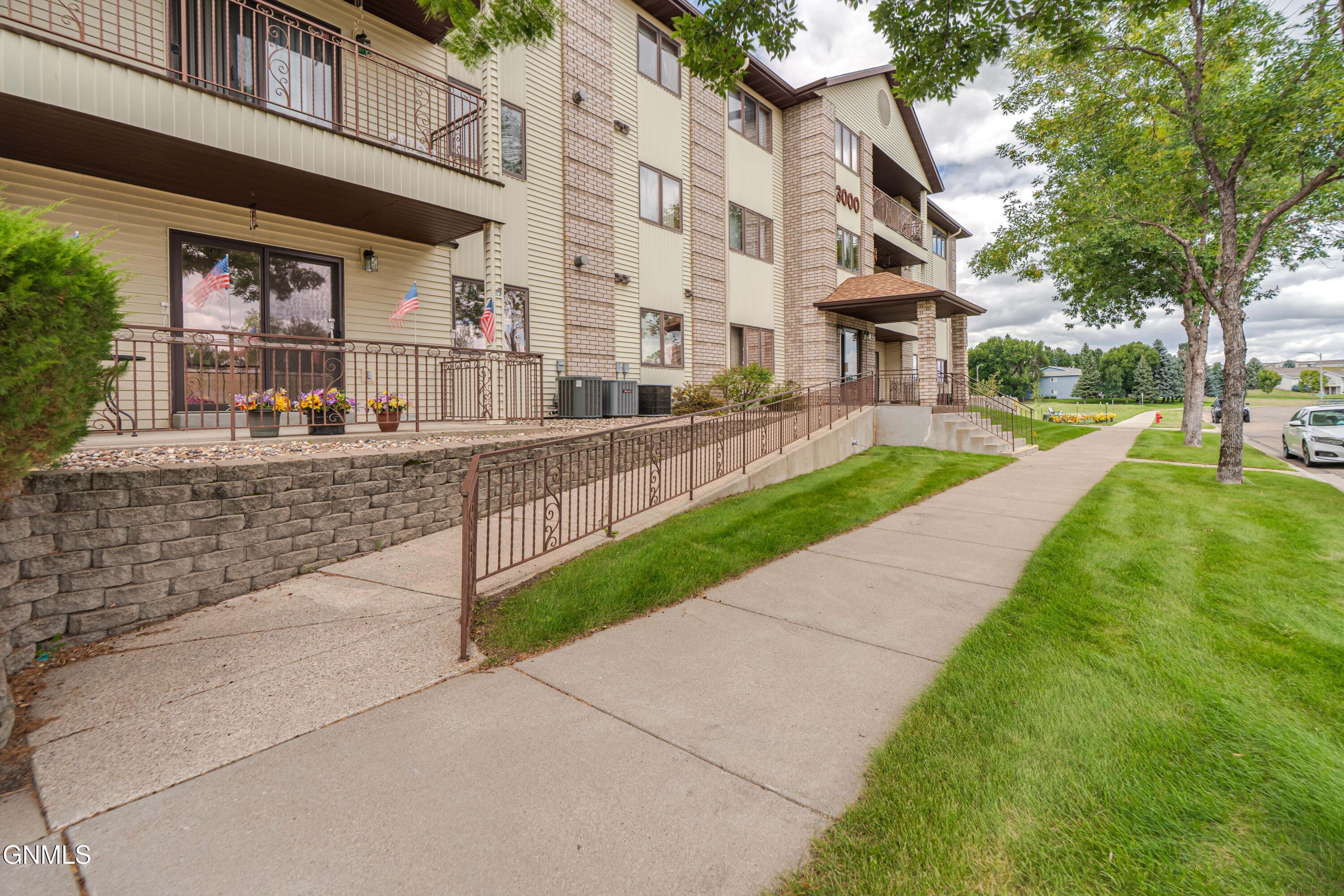property viewer photo 51