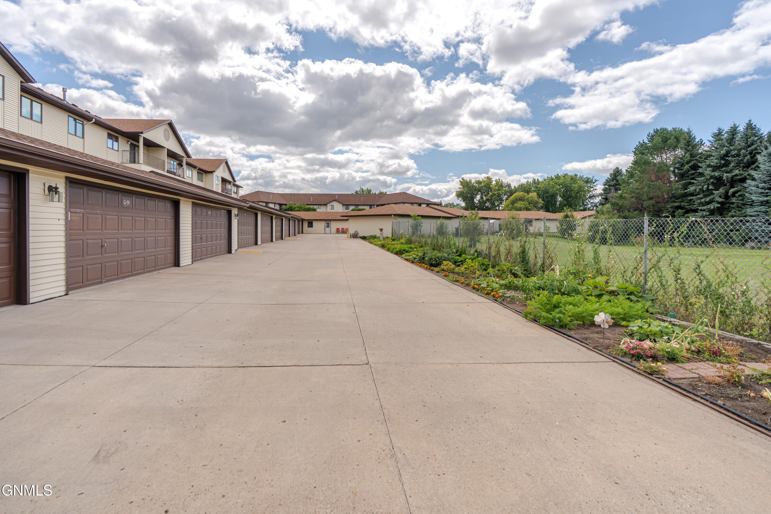 property viewer photo 55