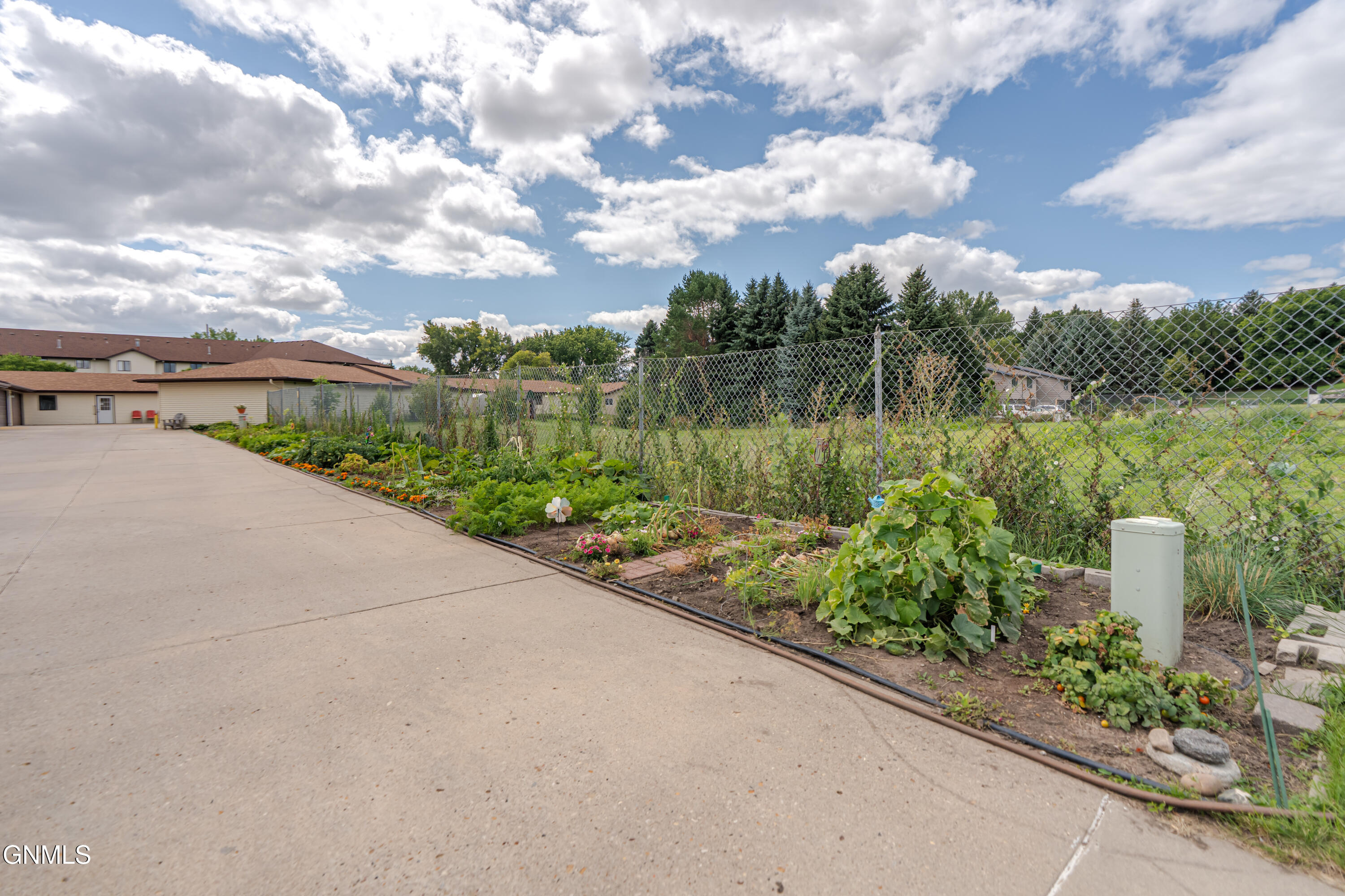 property viewer photo 56