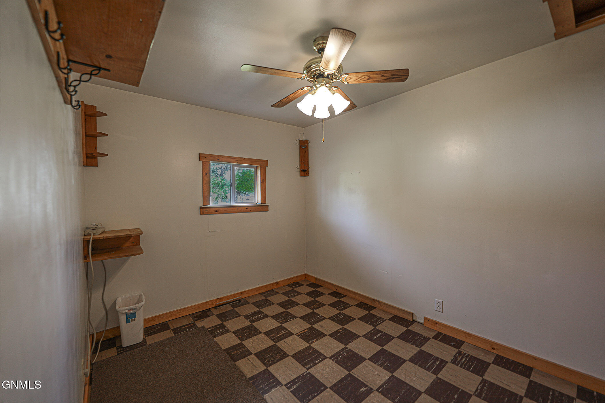 property viewer photo 13