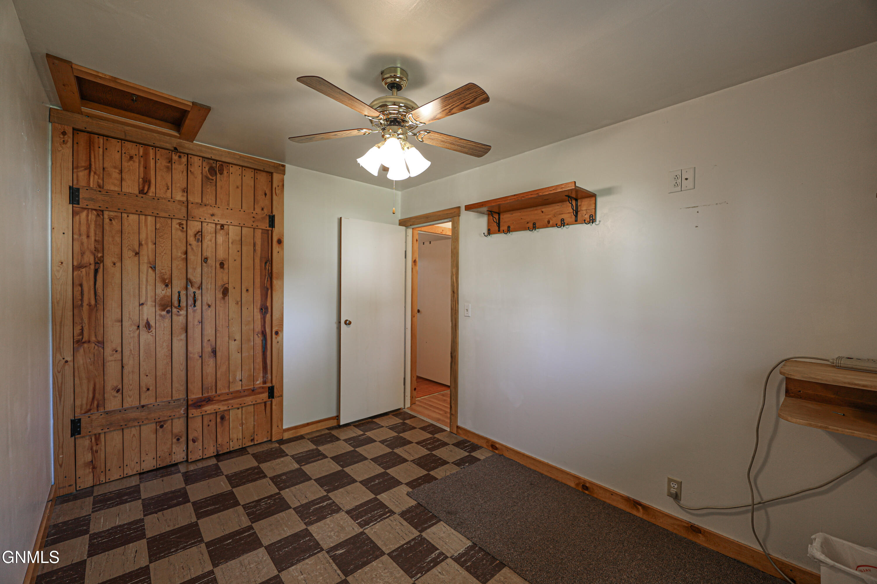 property viewer photo 14