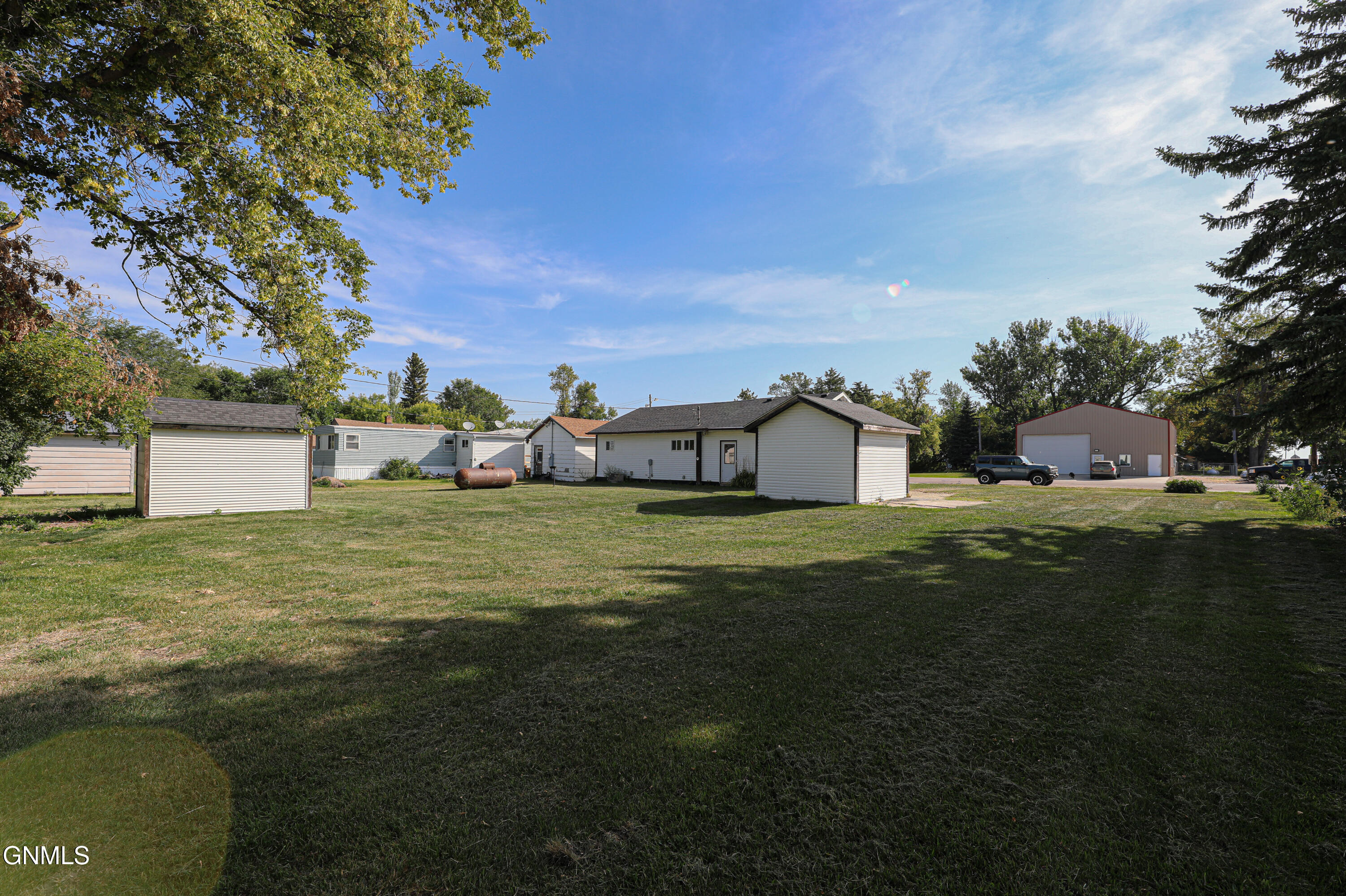property viewer photo 25