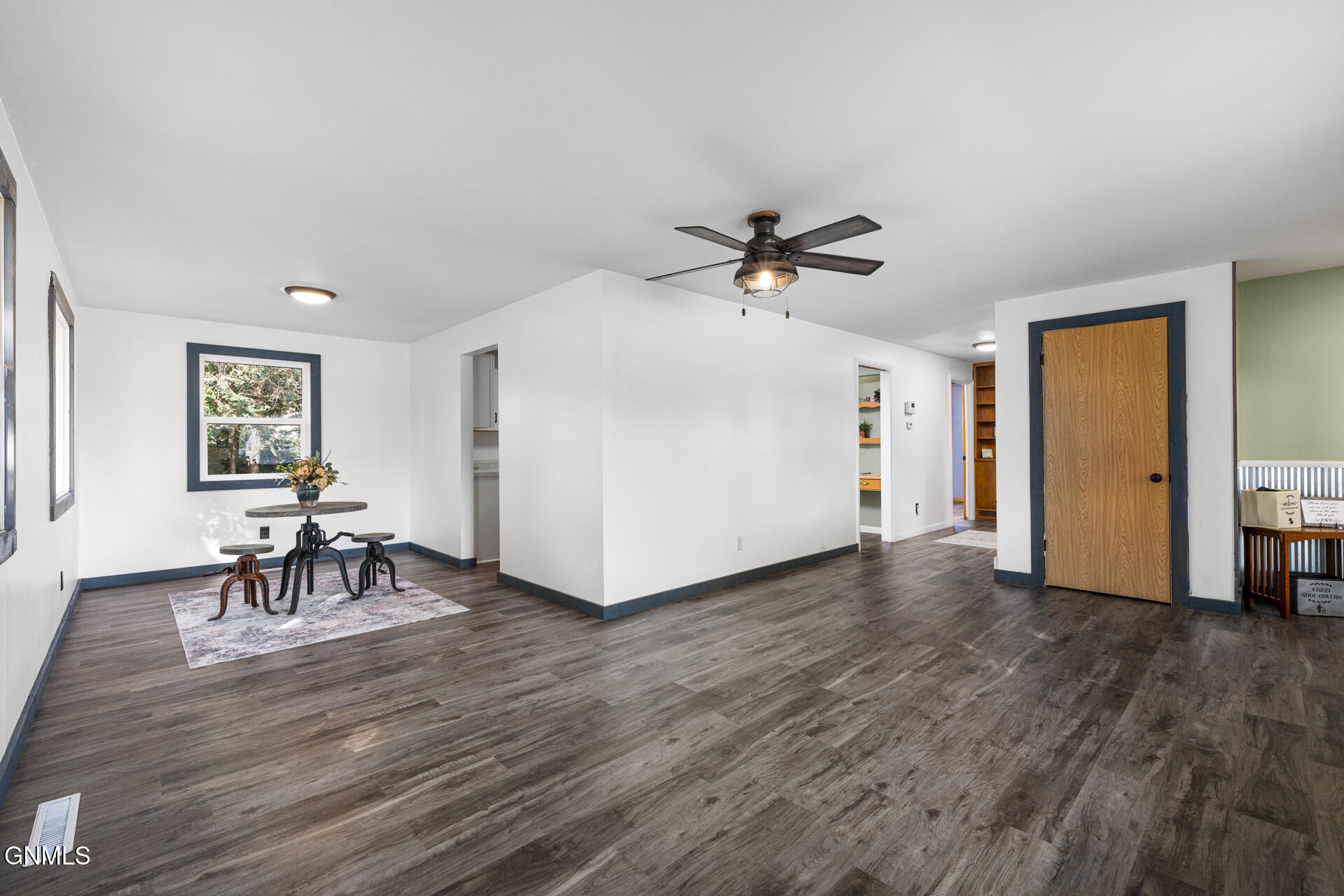 property viewer photo 10