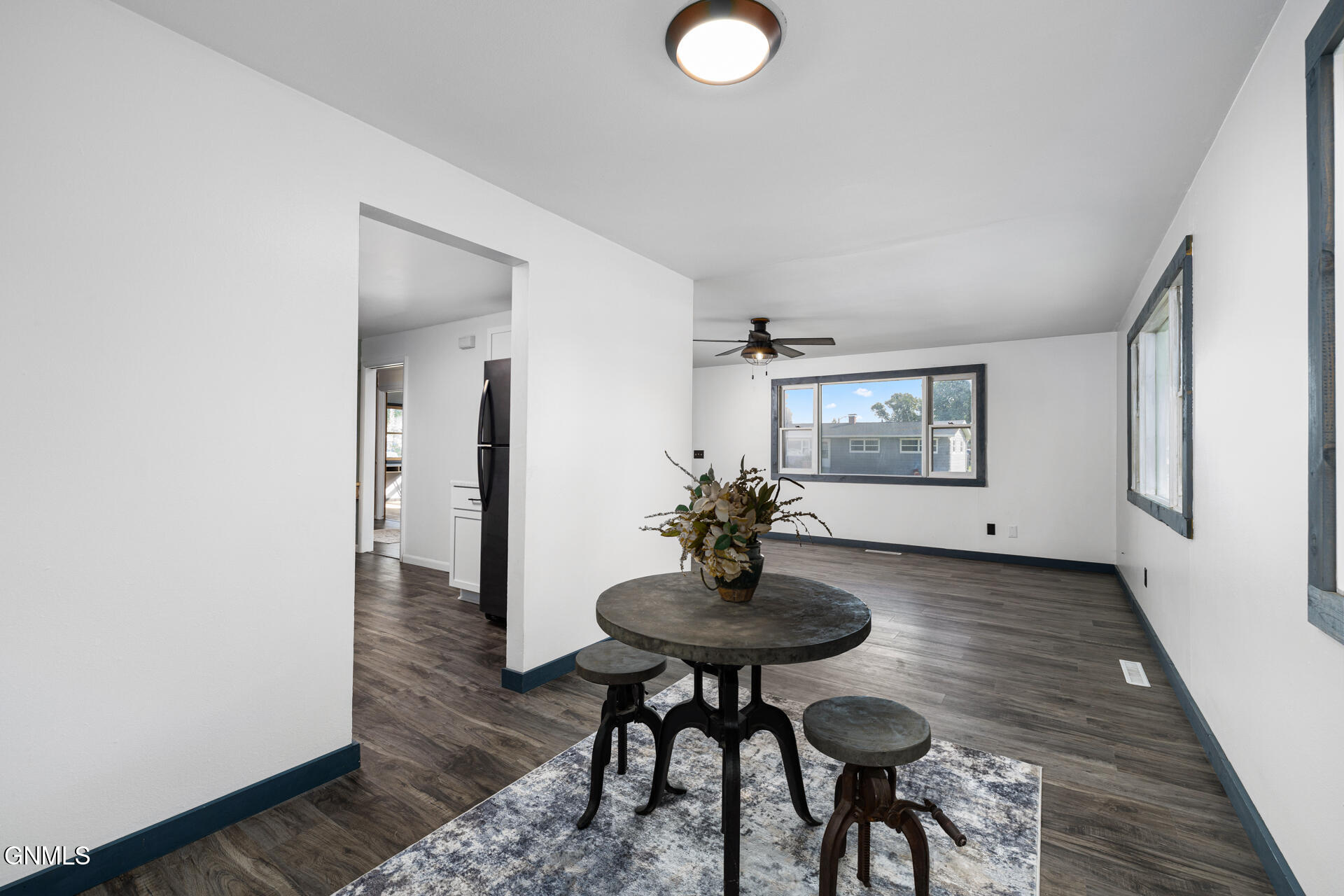 property viewer photo 12