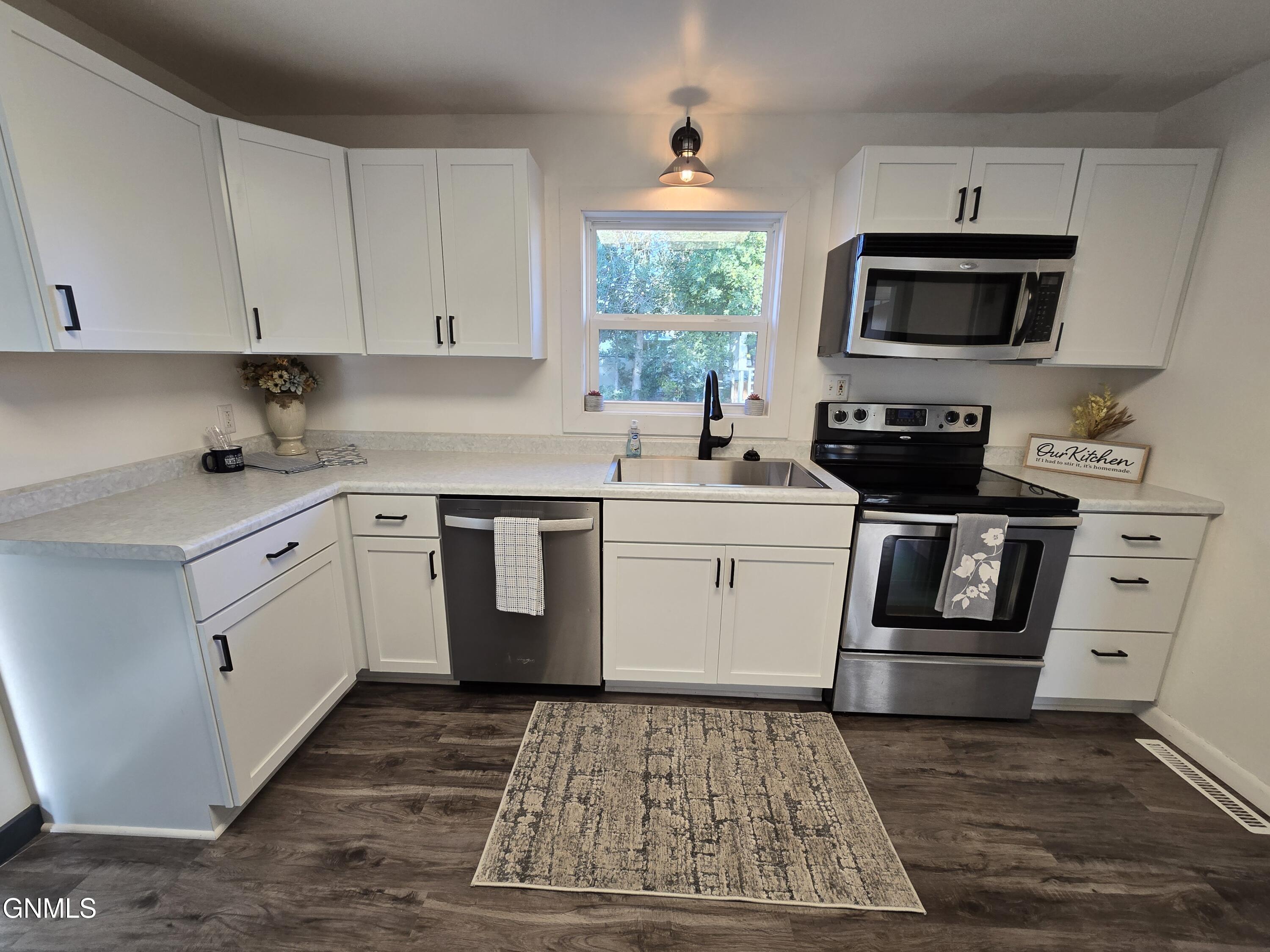 property viewer photo 13